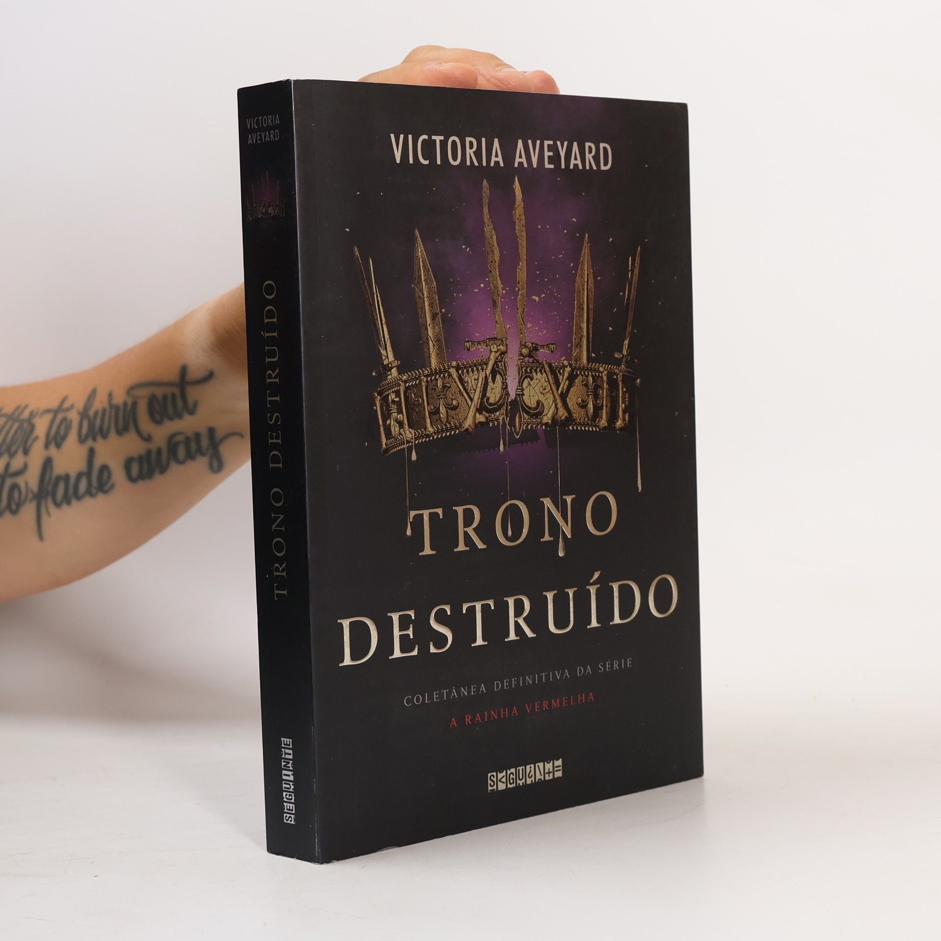 Victoria Aveyard A Rainha Vermelha: Trono Destruído