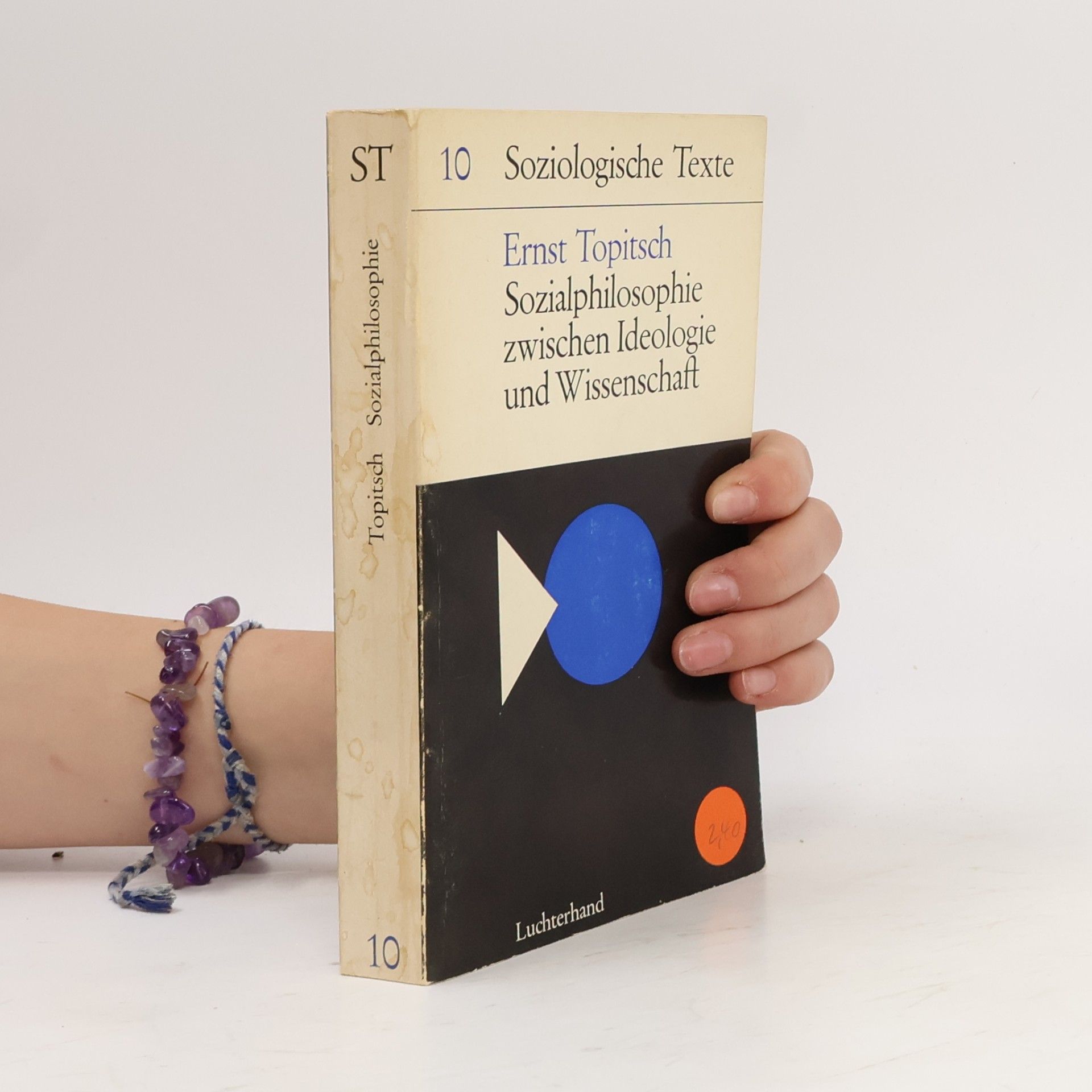 Sozialphilosophie zwischen Ideologie und Wissenschaft