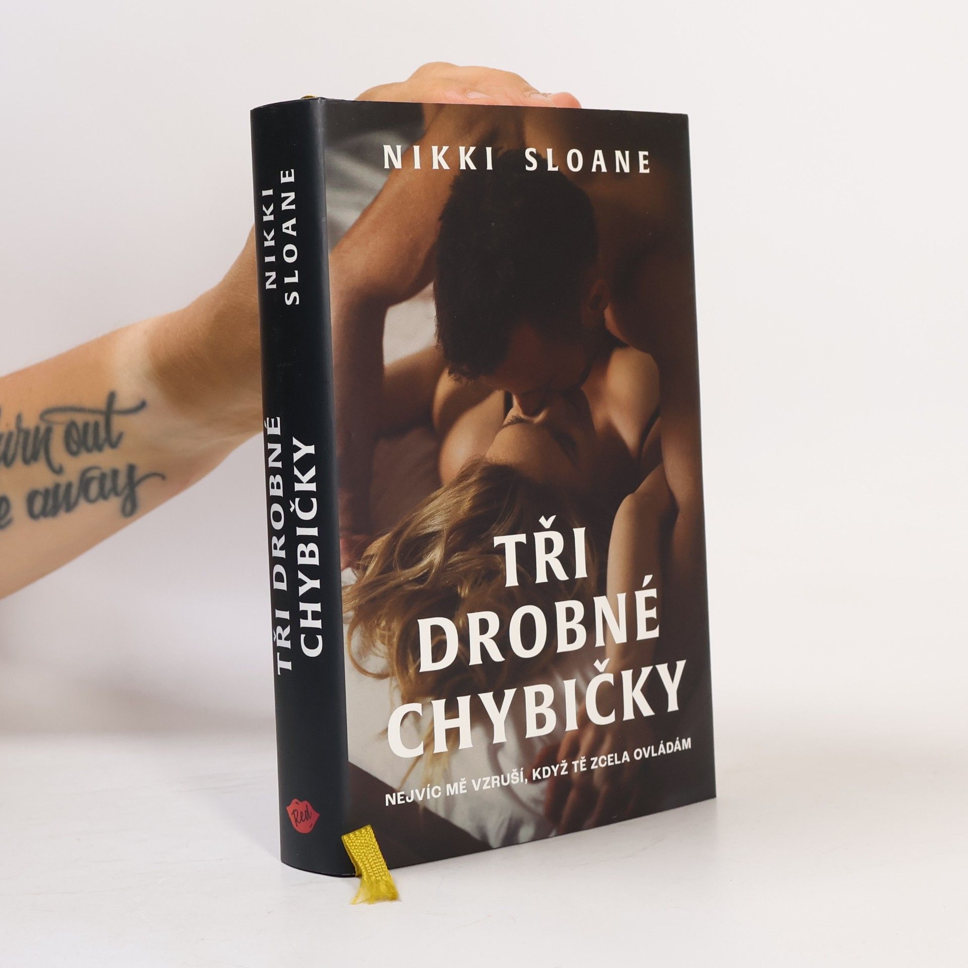 Nikki Sloane Tři drobné chybičky