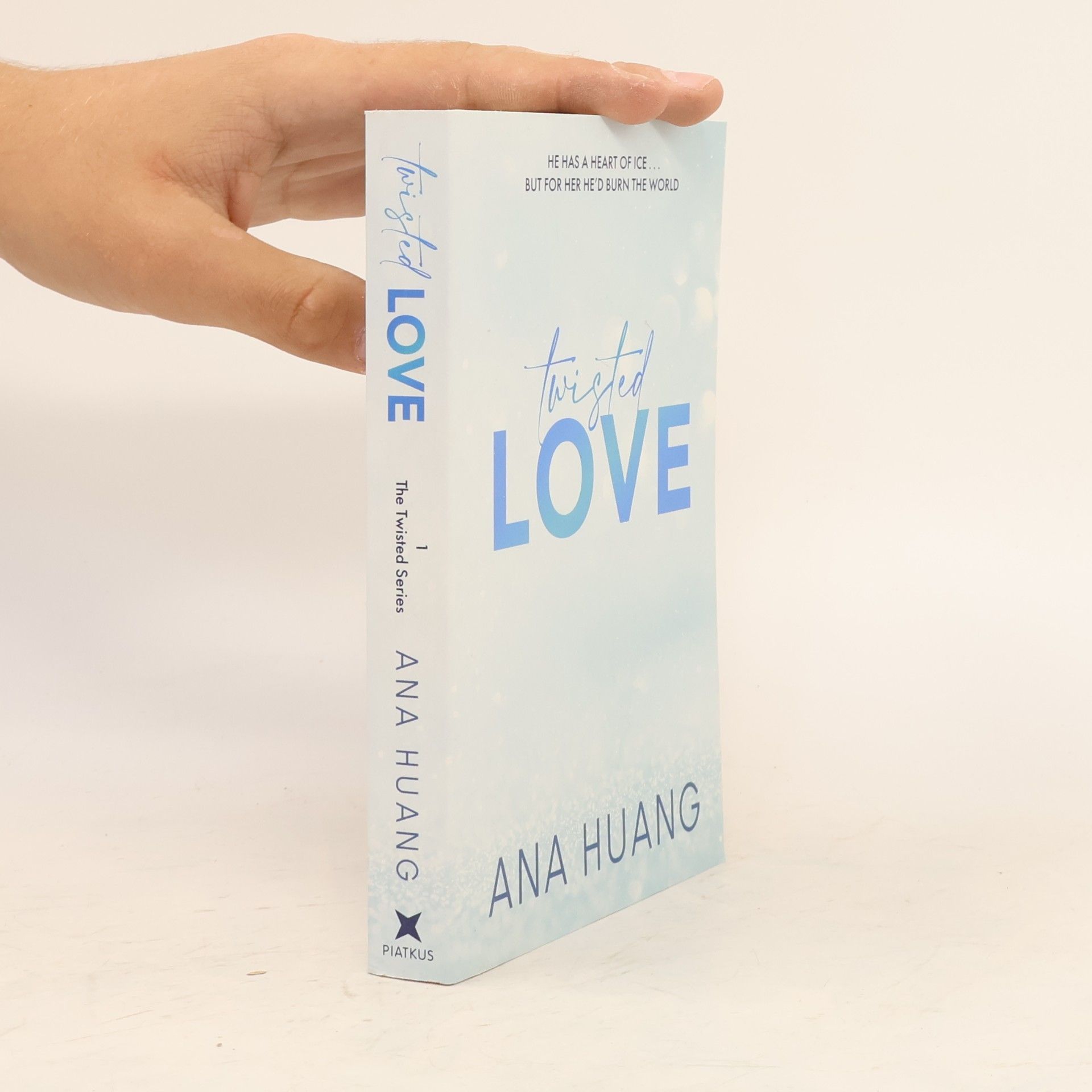 Ana Huang Twisted love. Twisted book one