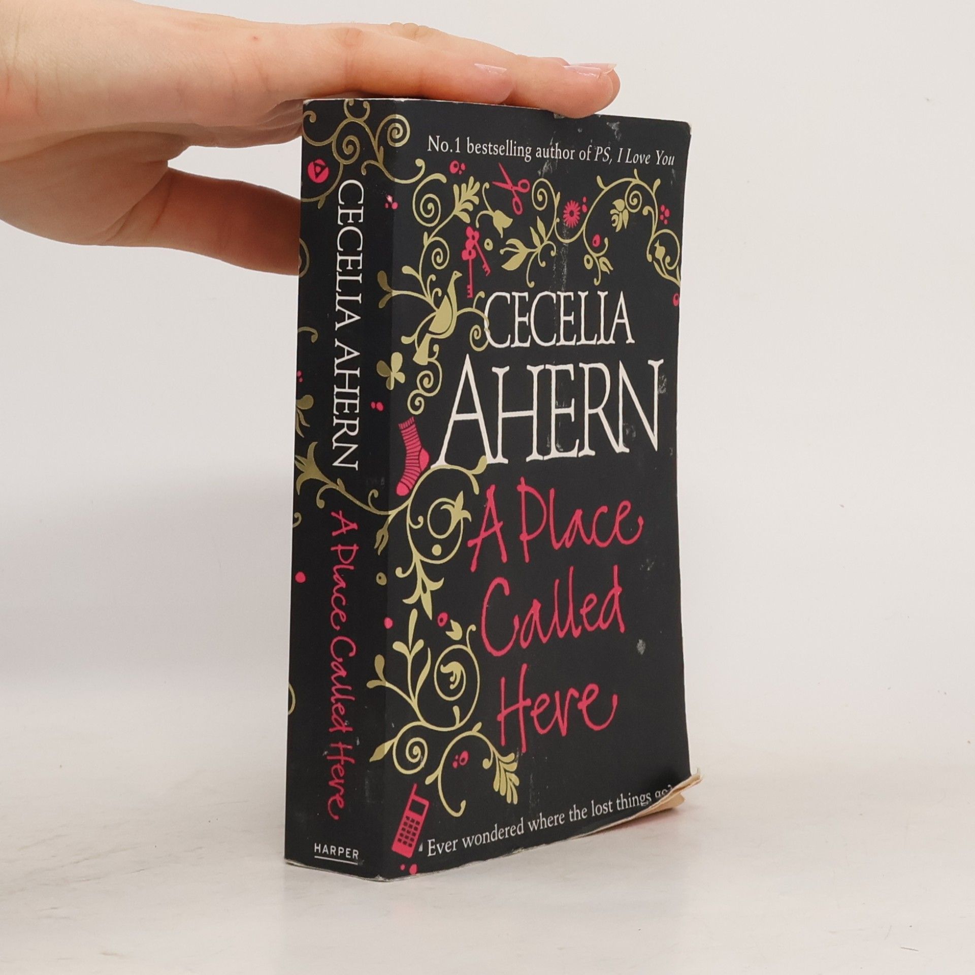 Cecelia Ahern A Place Called Here