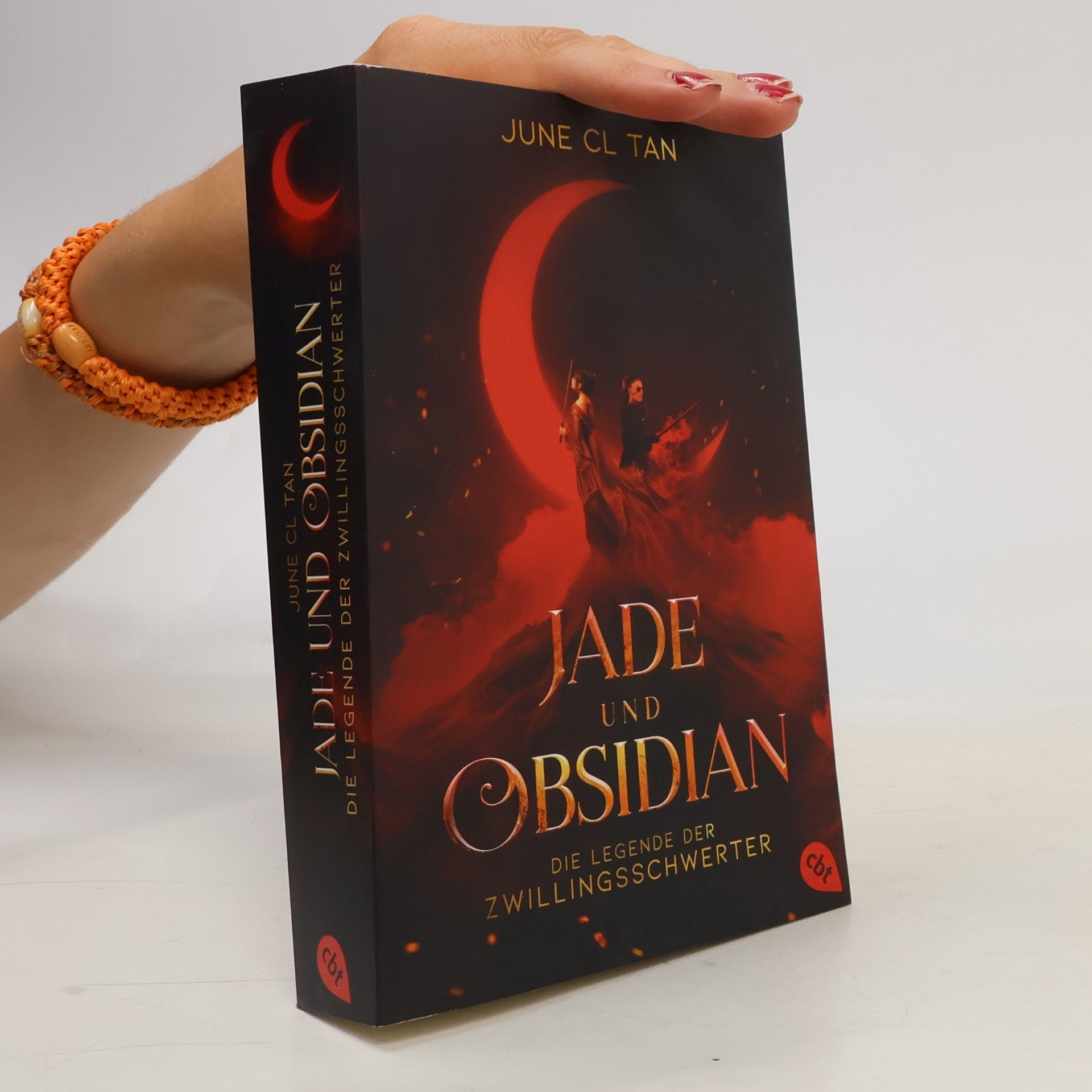 June C. L. Tan Jade und Obsidian. Die Legende der Zwillingsschwerter