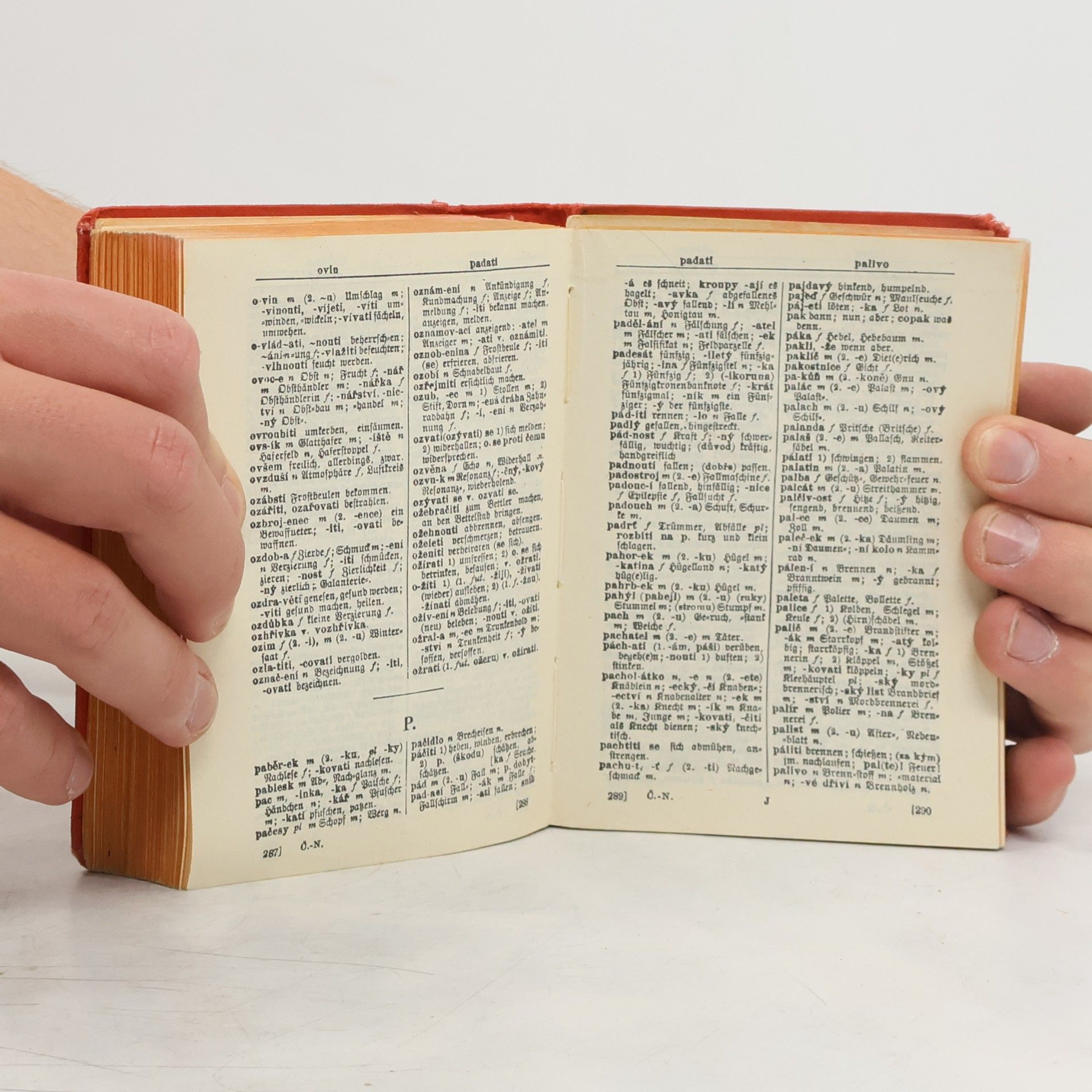 J. Štěpán Kapesní slovník česko-německý a německo-český pro školu, písárnu a dům. Taschenwörterbuch der deutschen und böhmischen Sprache für Schule, Kontor und Haus