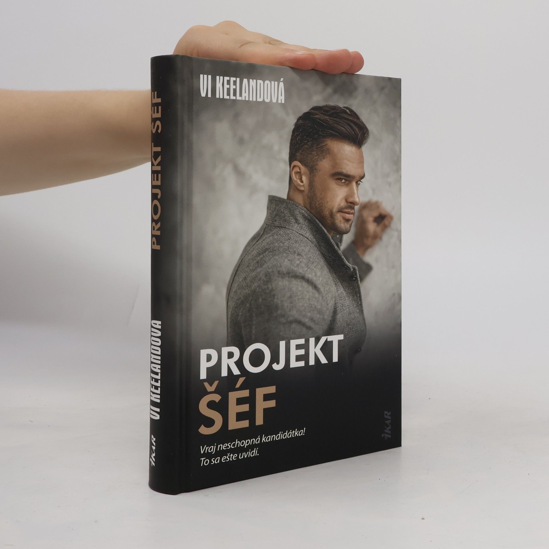 Vi Keeland Projekt šéf
