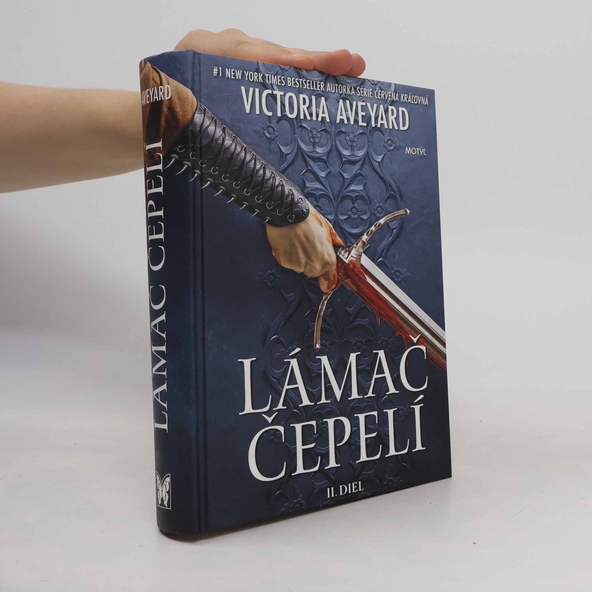 Victoria Aveyard Lámač čepelí
