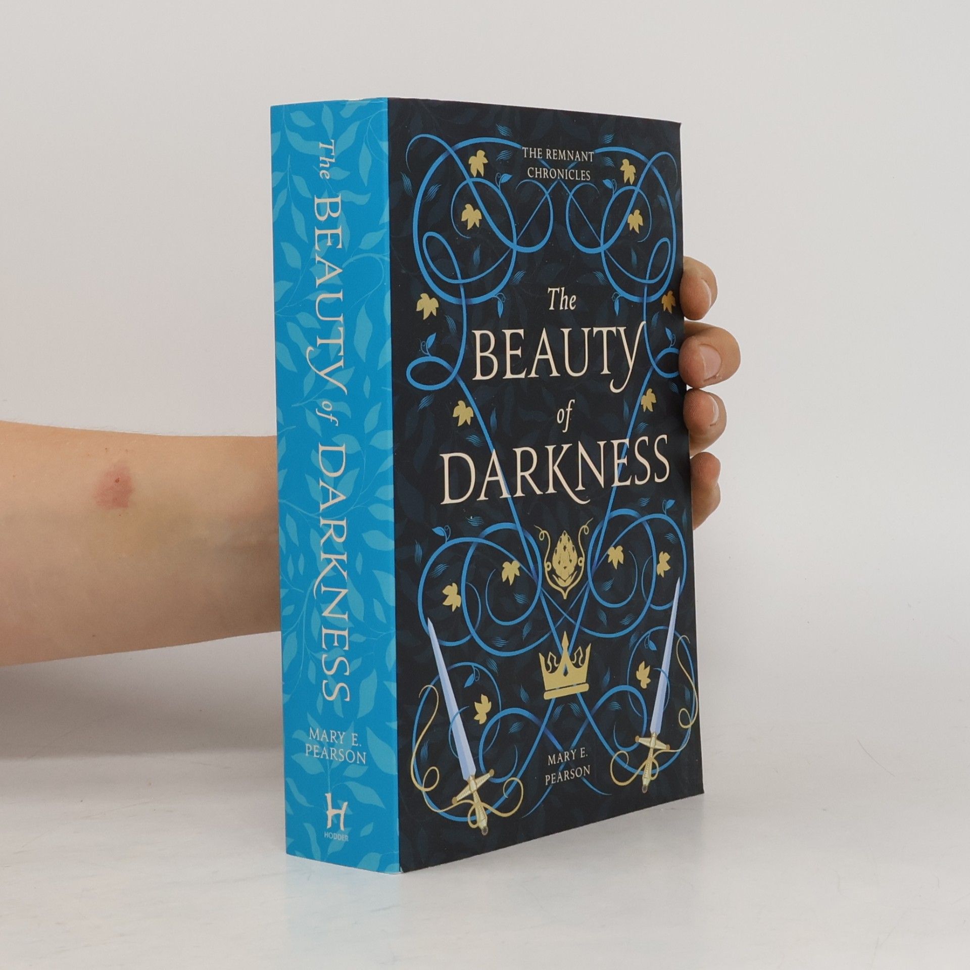 Mary E. Pearson The Beauty of Darkness