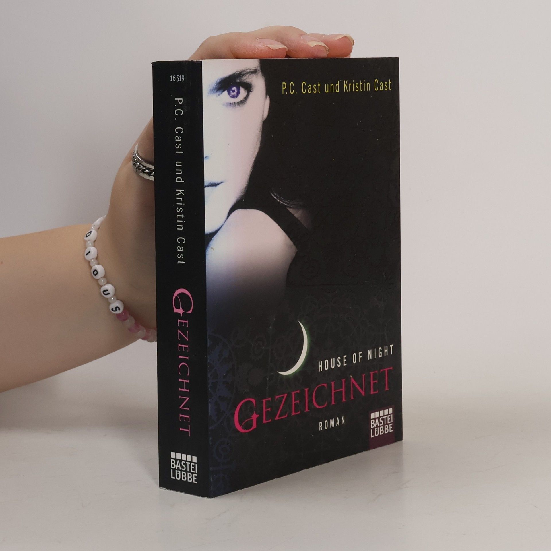 Phyllis Christine Cast Gezeichnet