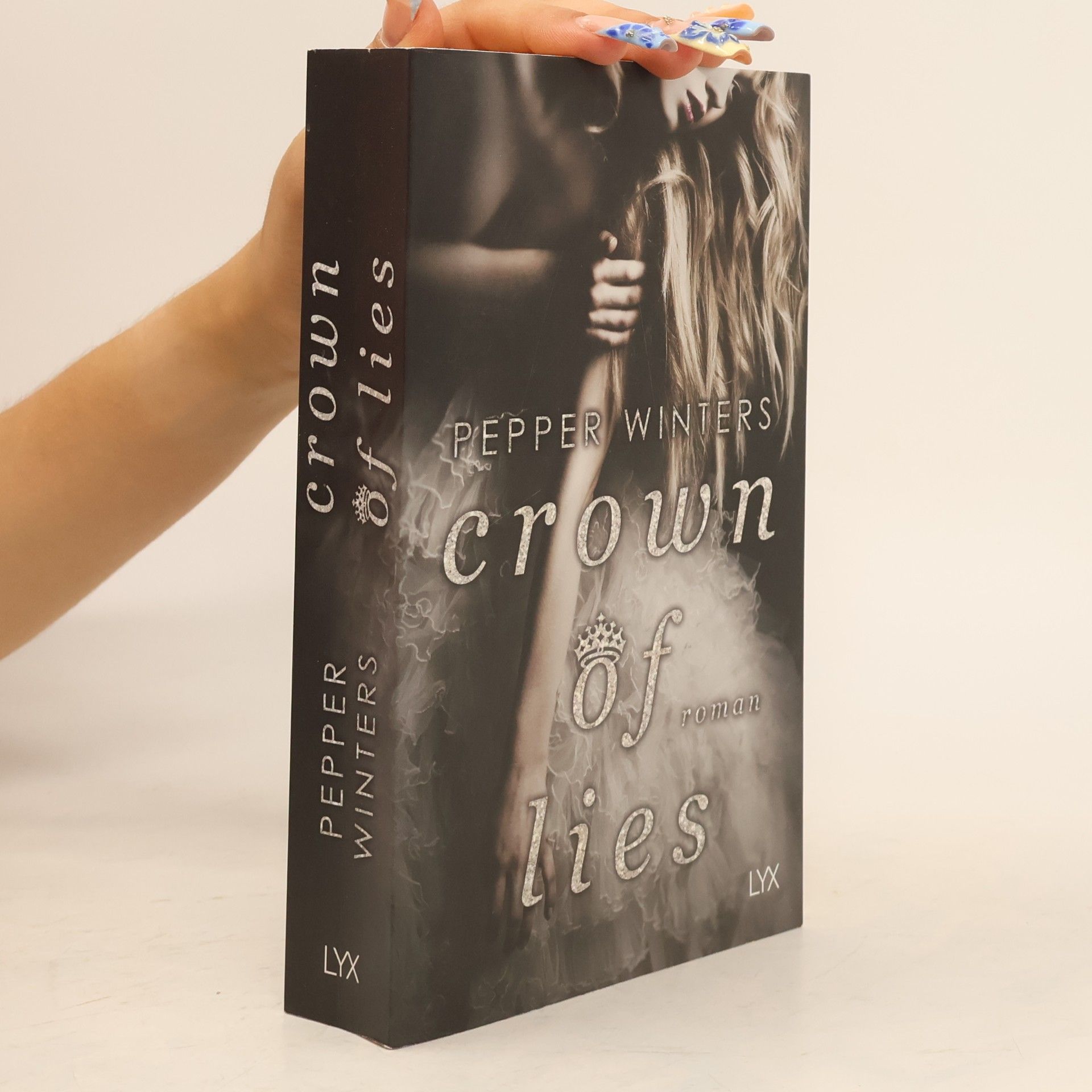 Pepper Winters Crown of Lies