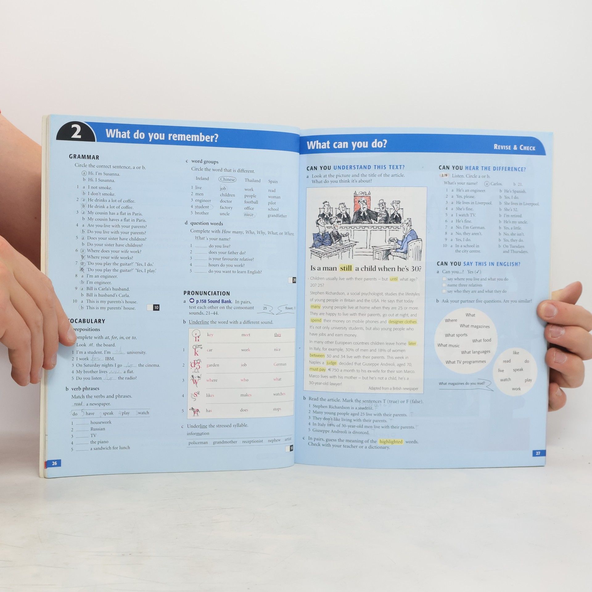 Clive Oxeden New English file. Elementary : student's book
