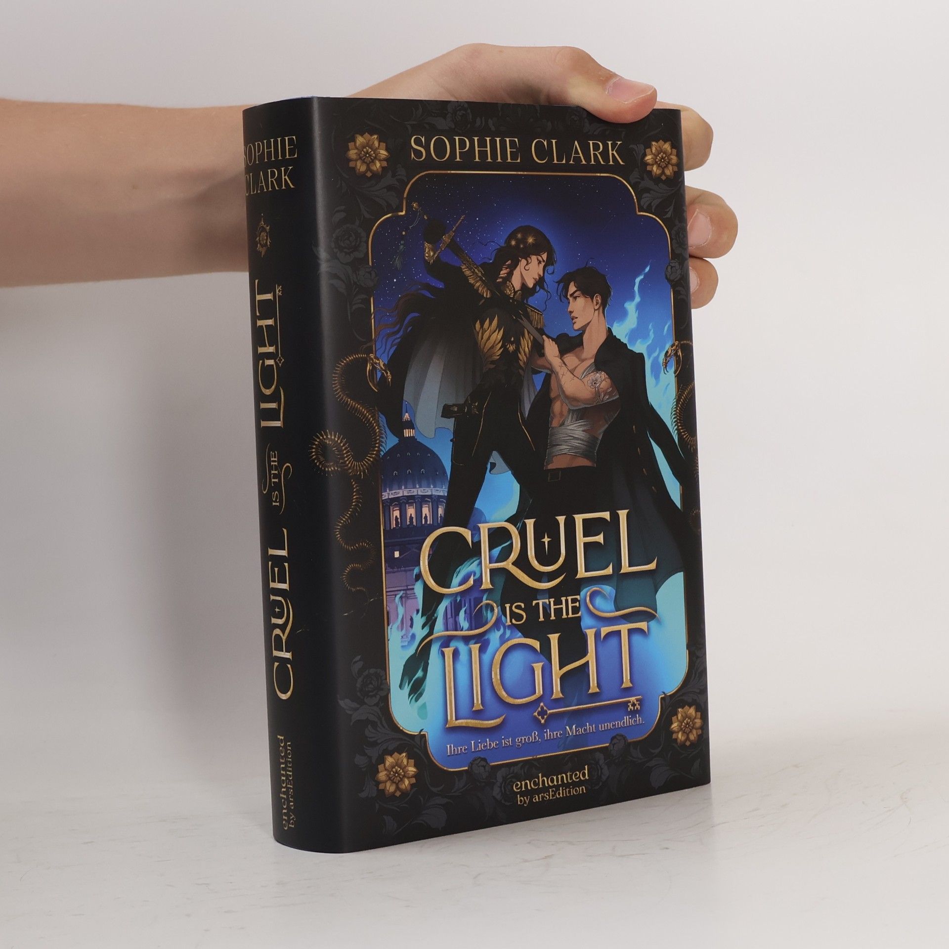 Cruel is the Light – Ihre Liebe ist groß, ihre Macht unendlich