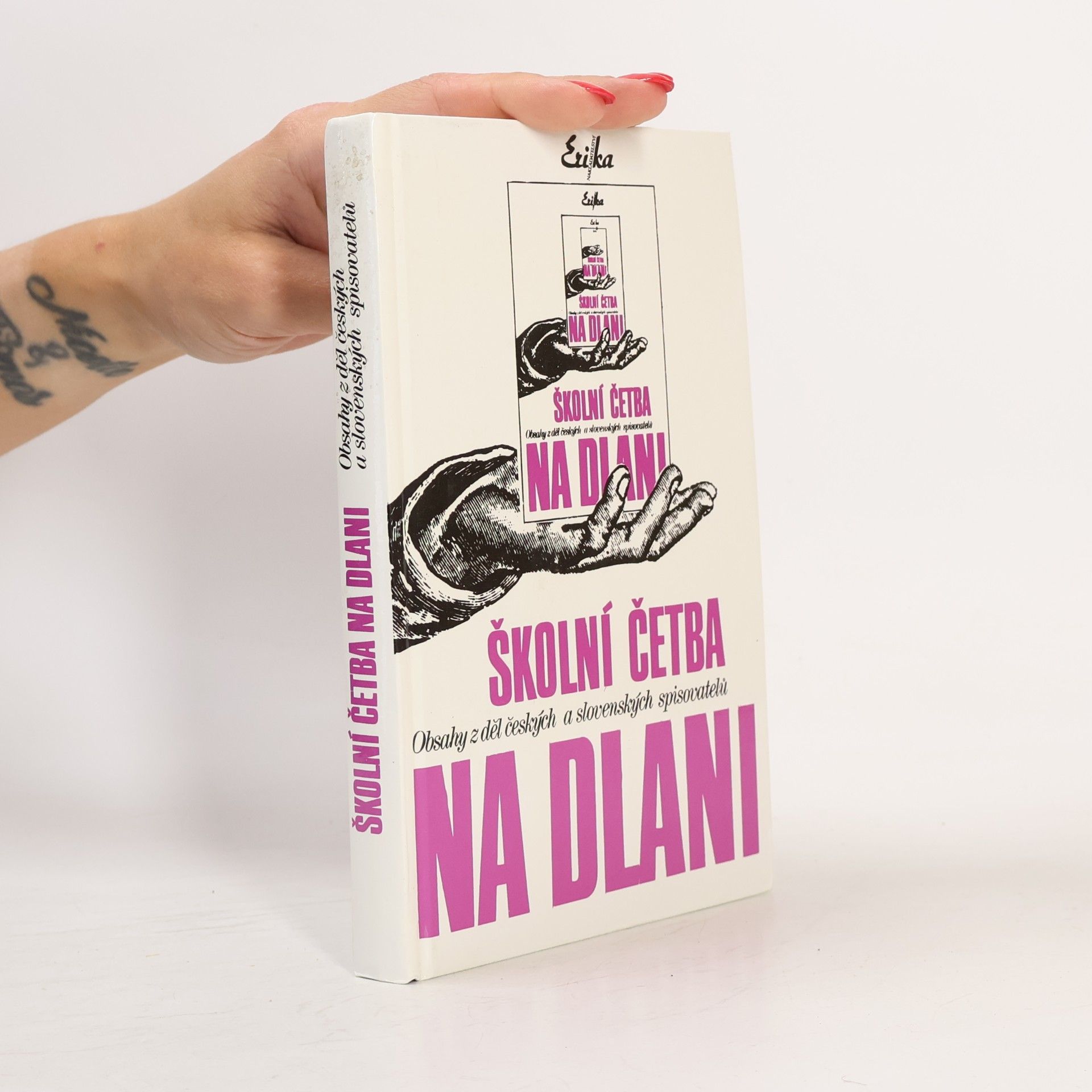Jaromír Horáček Školní četba na dlani. Obsahy z děl českých a slovenských spisovatelů.