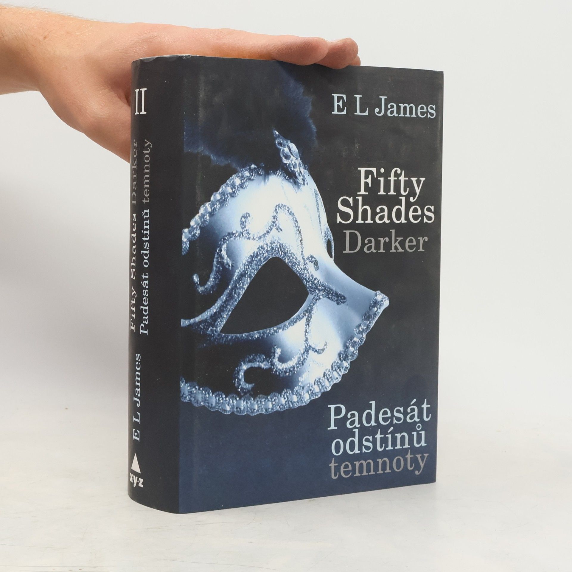 E. L. James Padesát odstínů temnoty