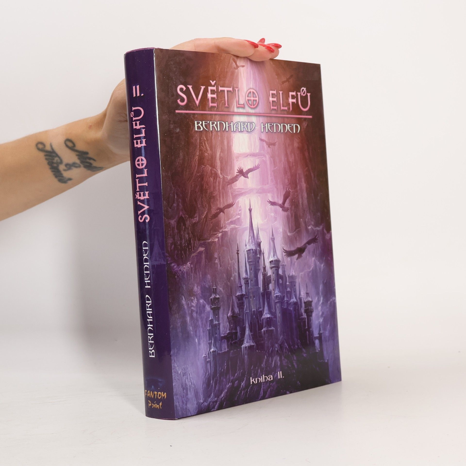 Bernhard Hennen Světlo elfů II