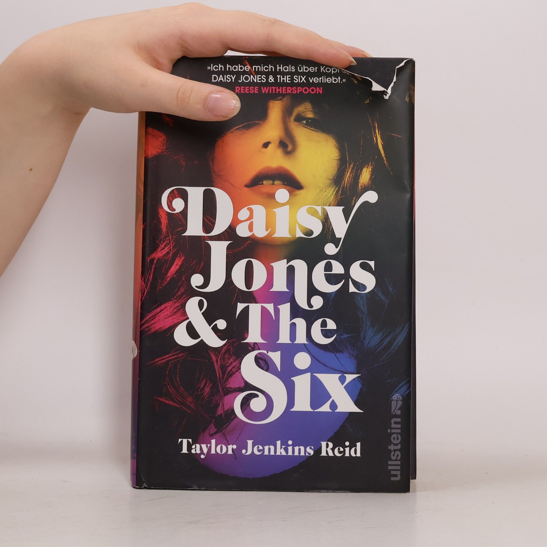 Taylor Jenkins Reid Daisy Jones & The Six