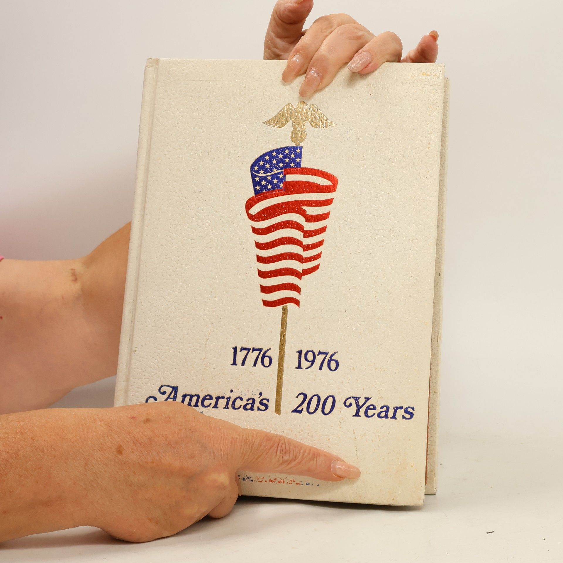 Various authors The Bicentennial Almanac. 200 Years of America 1776-1976