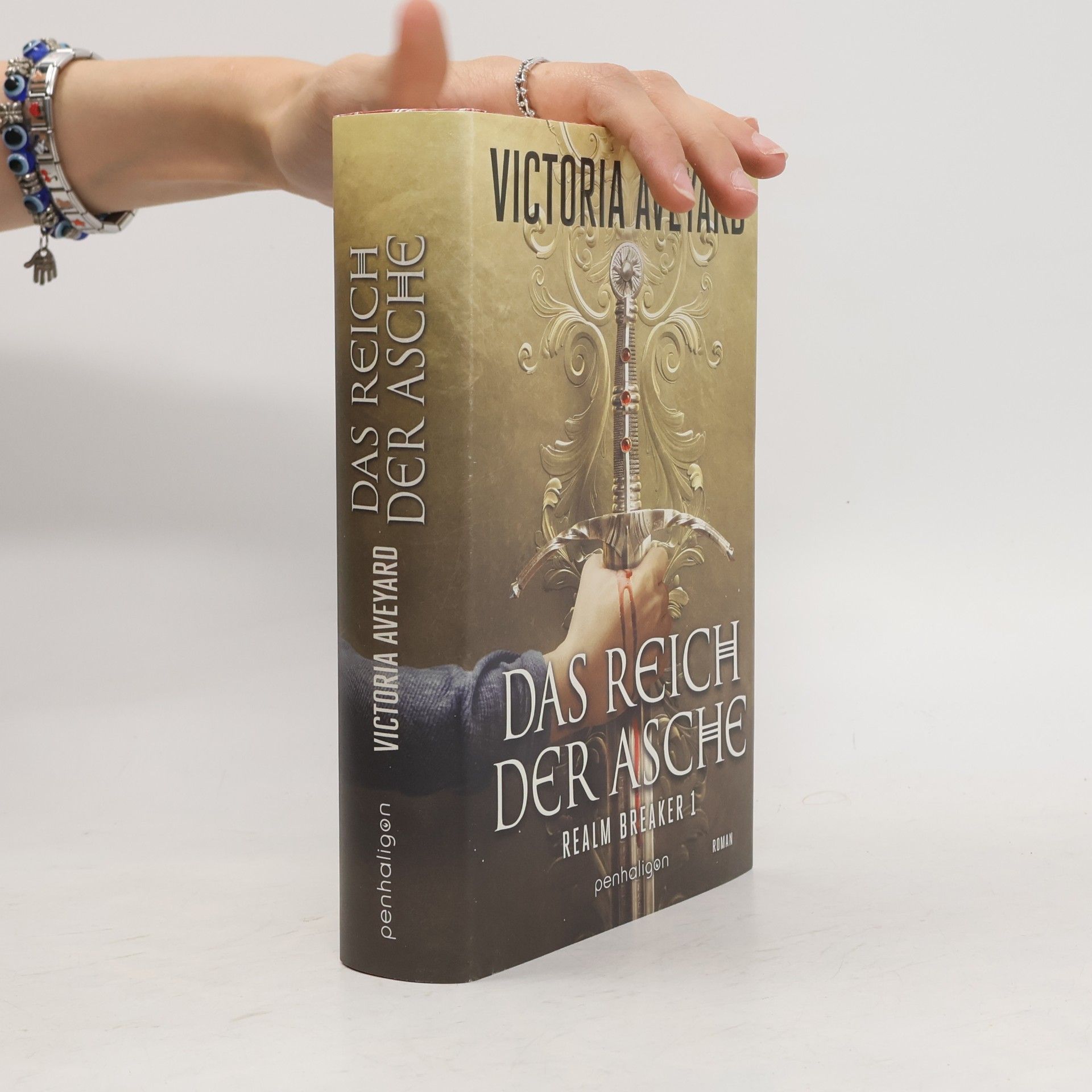 Victoria Aveyard Das Reich der Asche - Realm Breaker 1