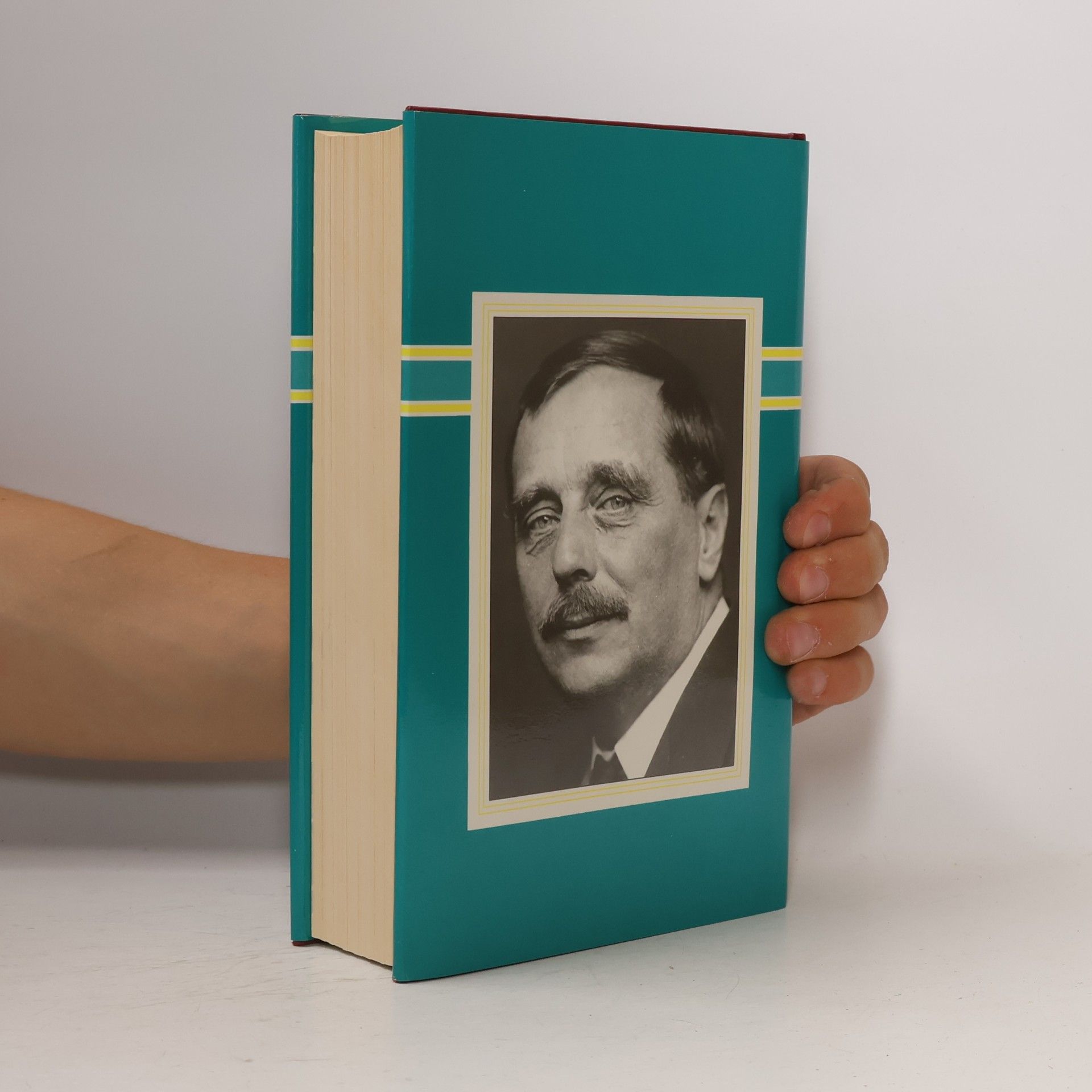 Herbert George Wells The Time Machine; The Island of Dr Moreau; The Invisible Man; The First Men in the Moon; The Food of the Gods; In the Days of the Comet; The War of the Worlds