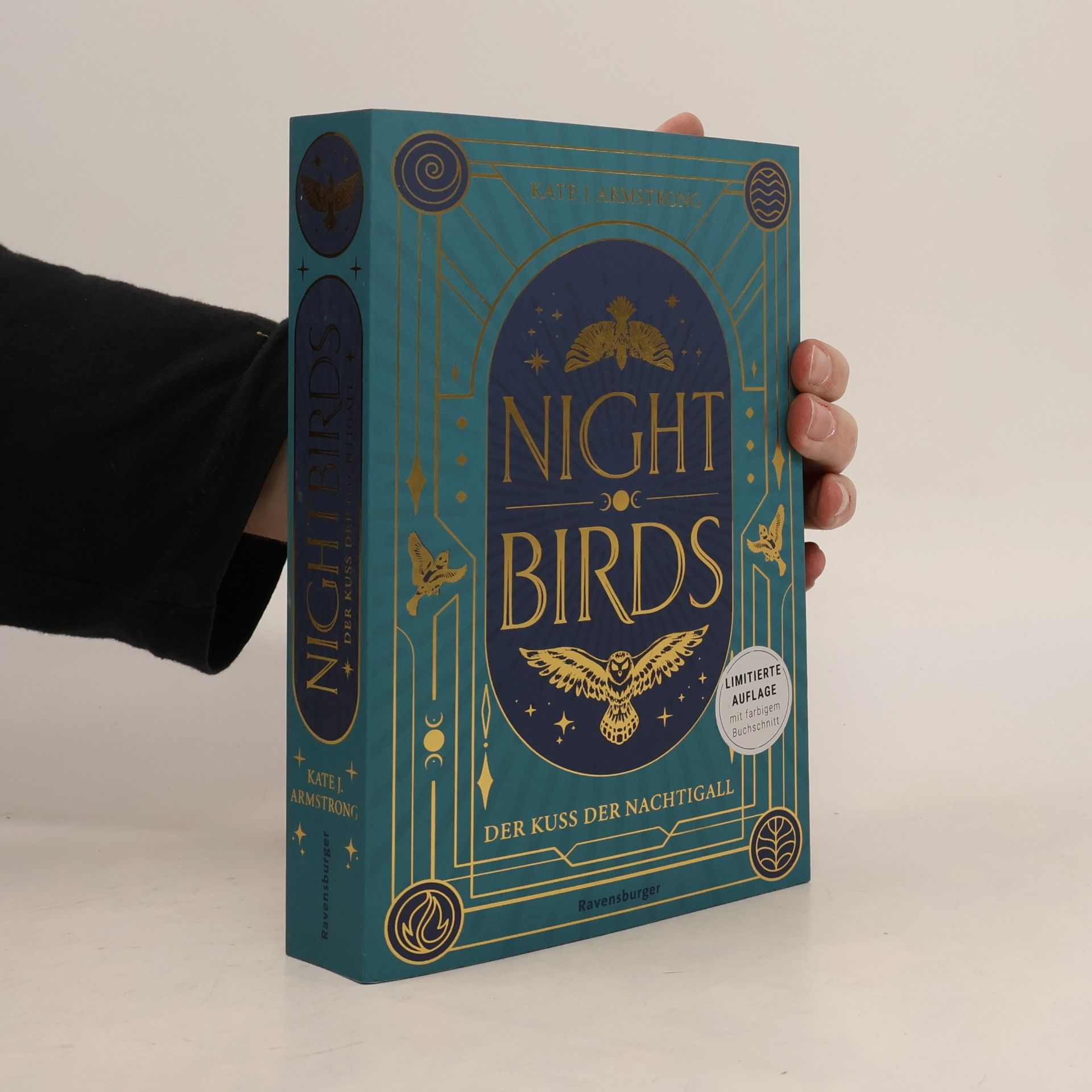Nightbirds, Band 1: Der Kuss der Nachtigall (Epische Romantasy Limitierte Auflage mit Farbschnitt)