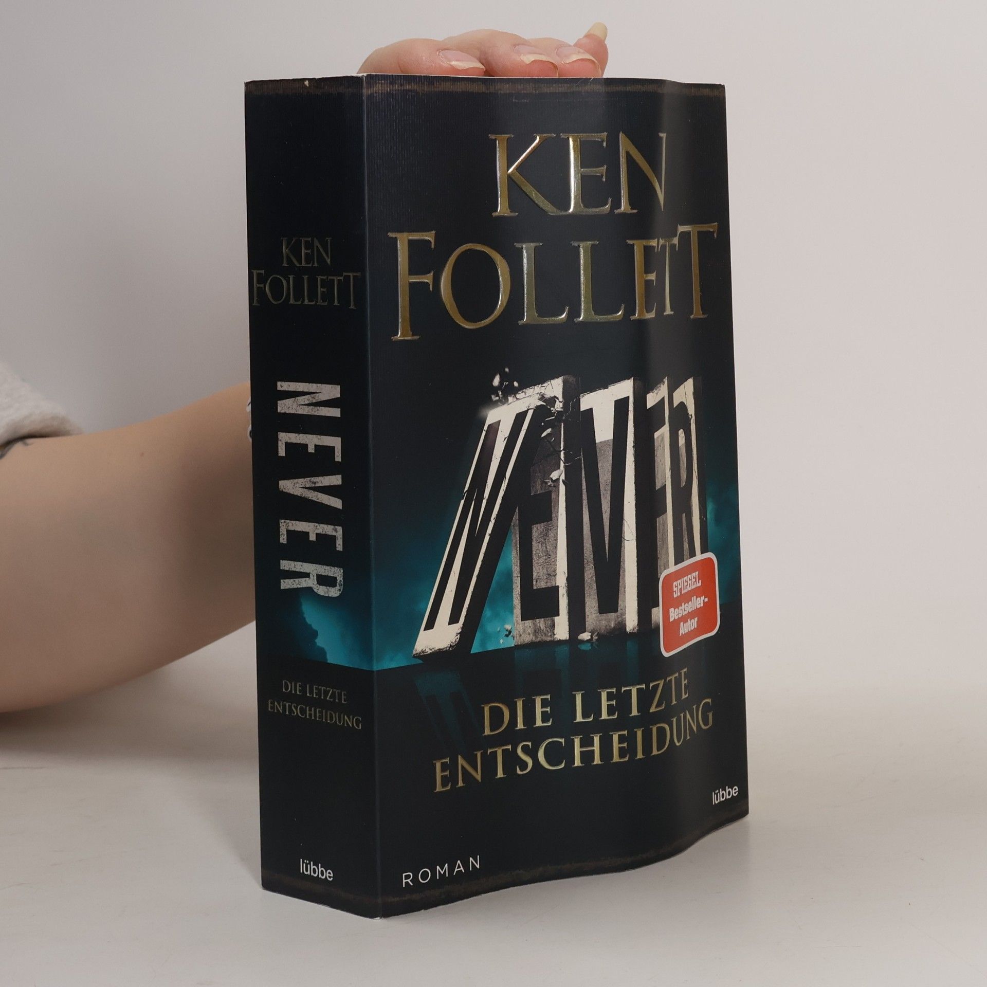 Ken Follett Never