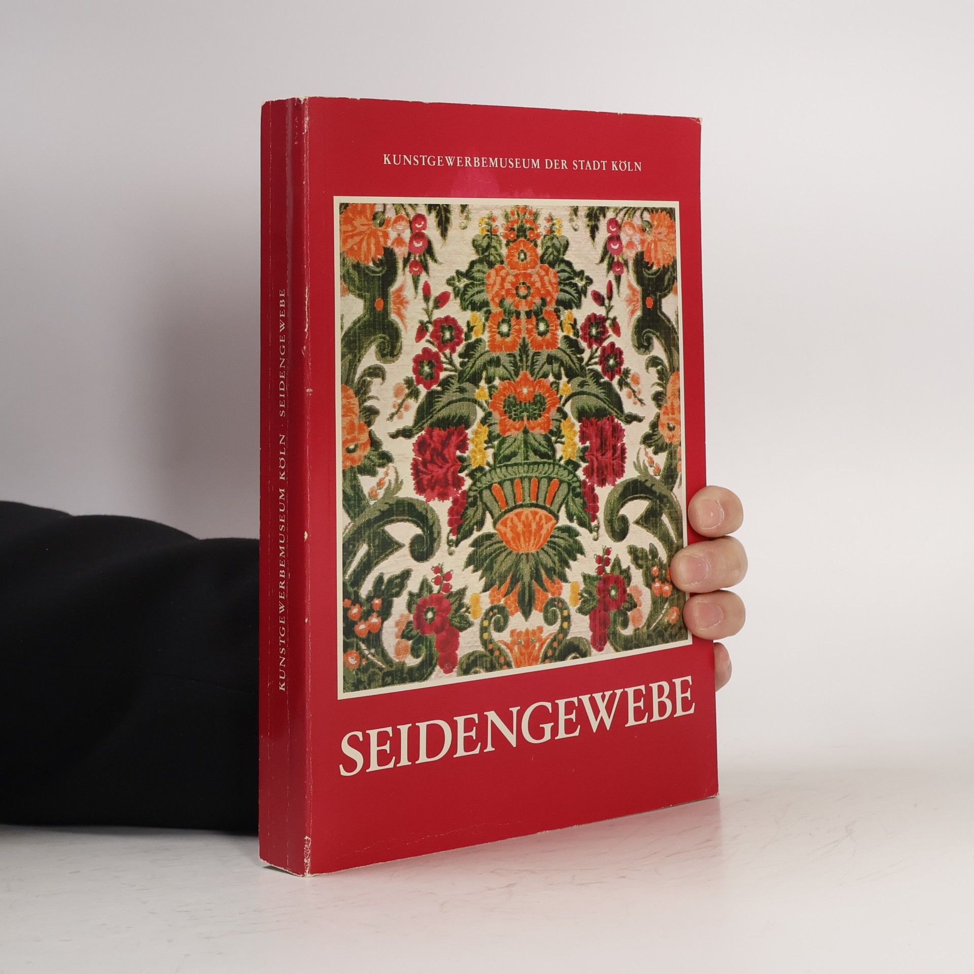 Barbara Beaucamp-Markowsky Europäische Seidengewebe des 13.–18. Jahrhunderts