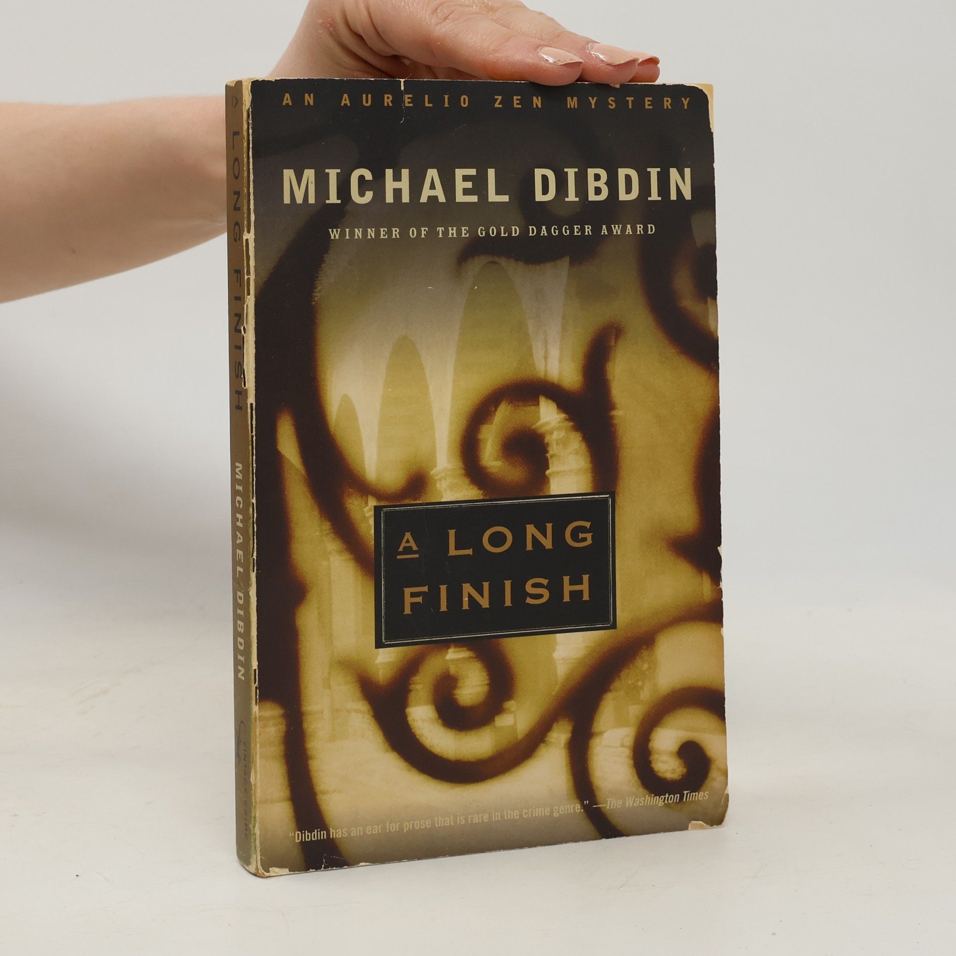 Michael Dibdin A Long Finish