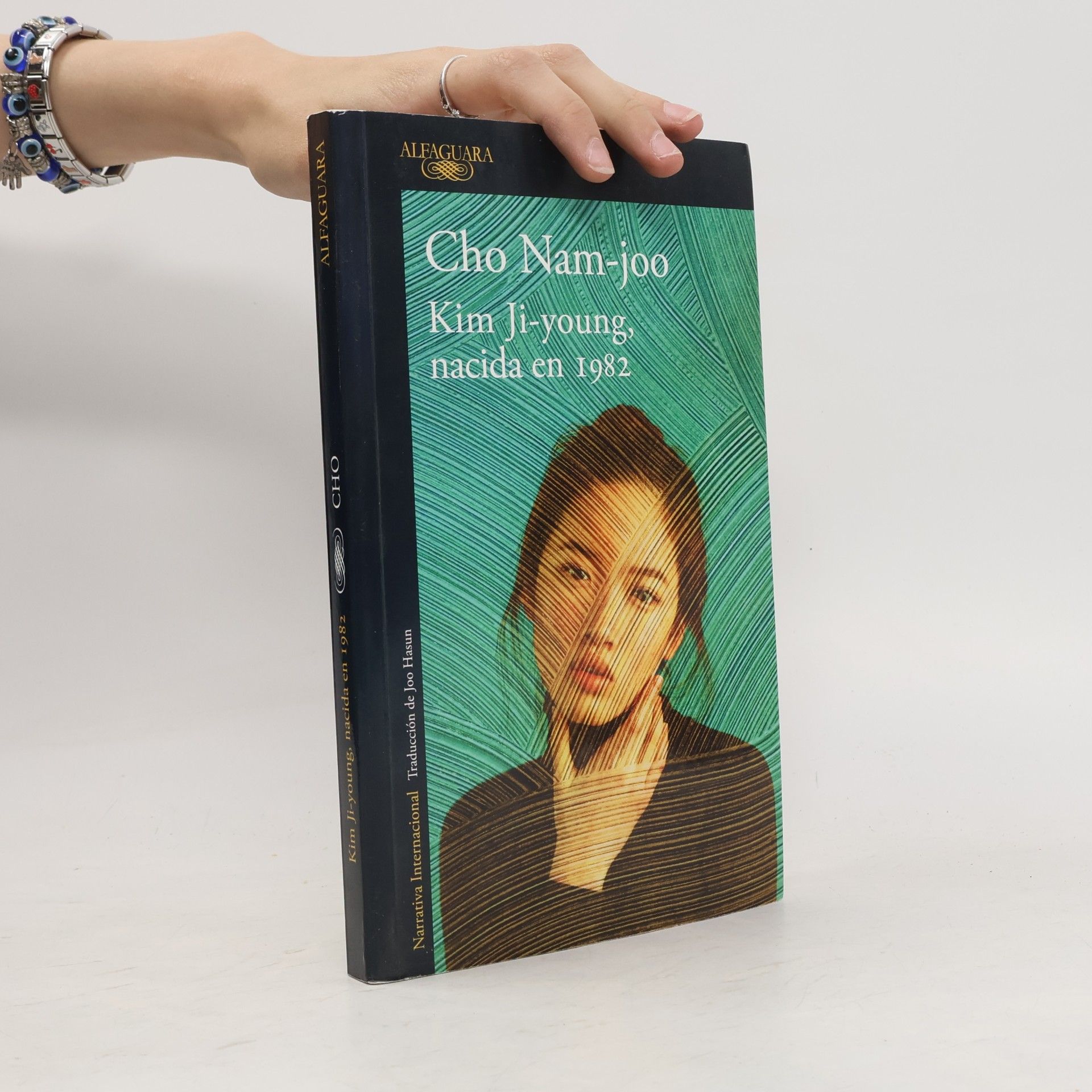 Čo Namdžu Kim Ji-Young, Nacida En 1982 / Kim Jiyoung, Born 1982