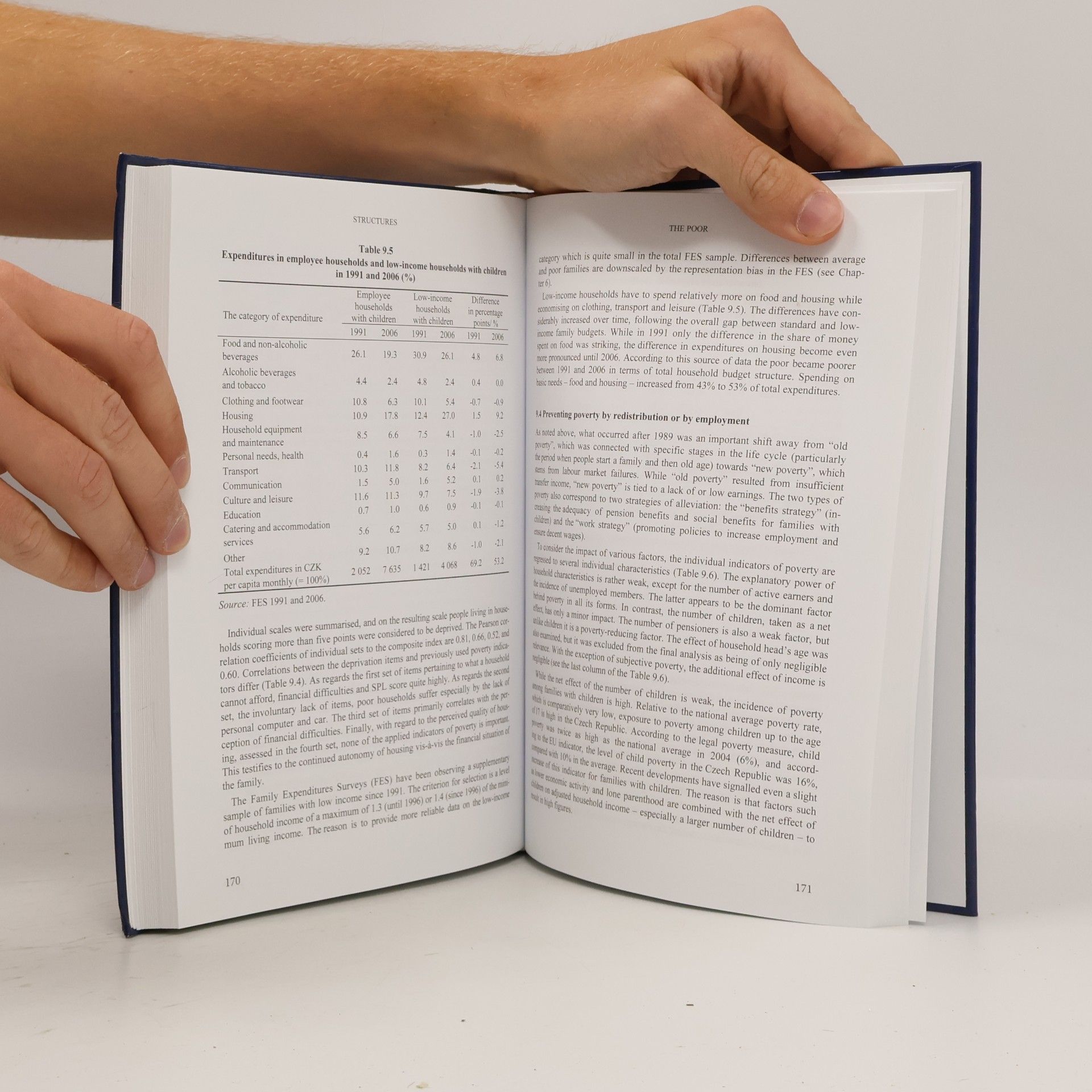 Jiří Večerník Czech society in the 2000s: A report on socio-economic policies and structures