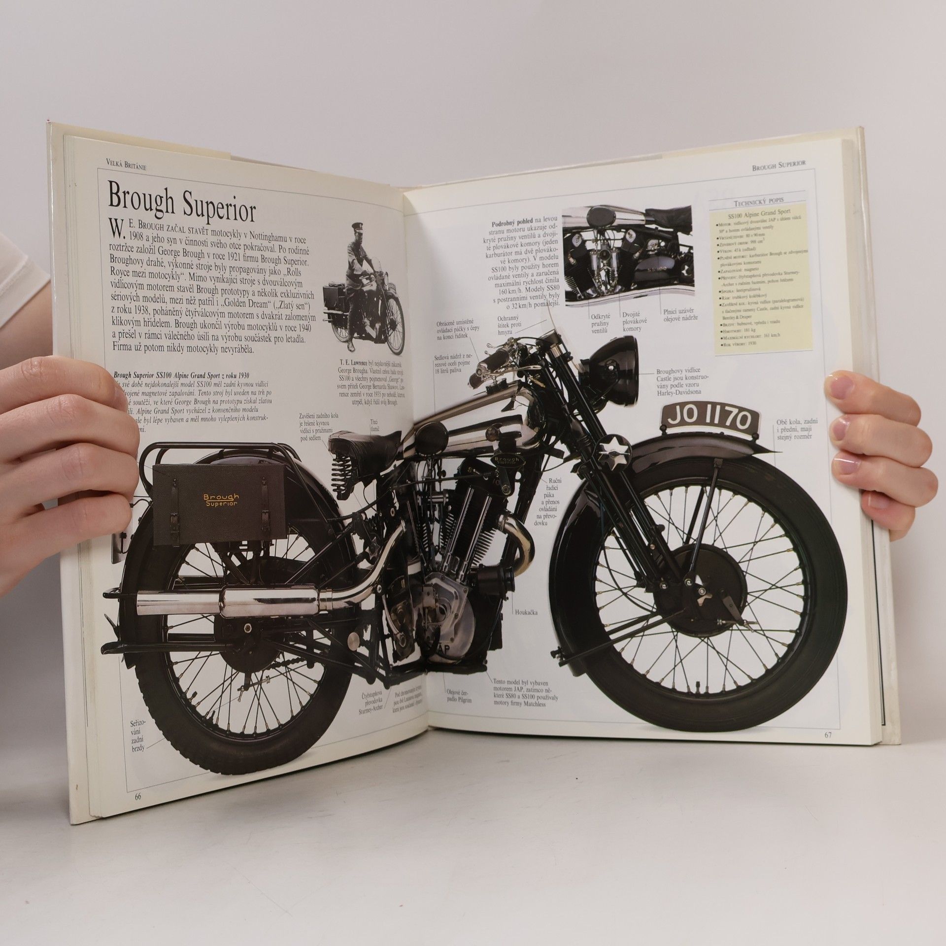 Hugo Wilson Velká kniha o motocyklech