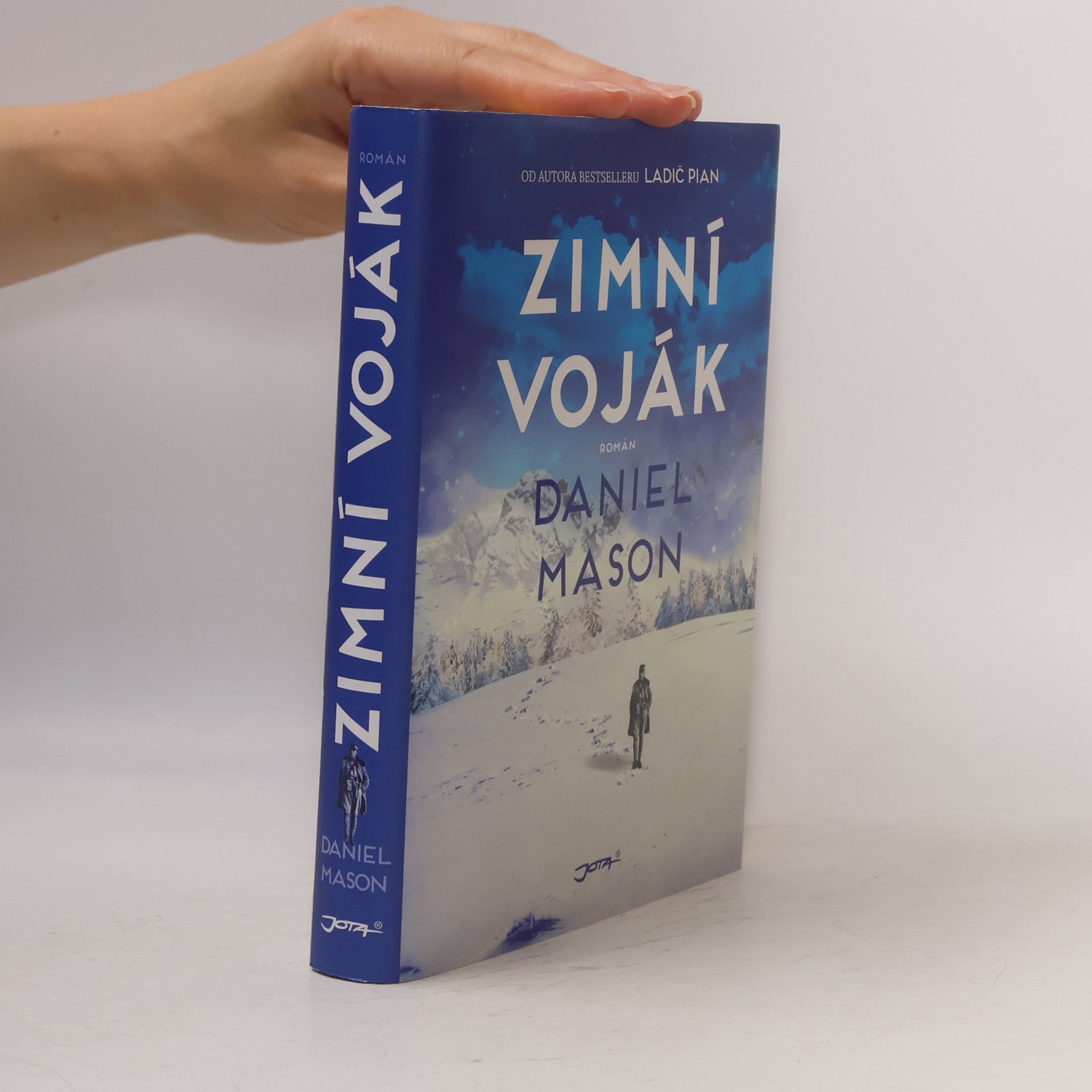Daniel Mason Zimní voják