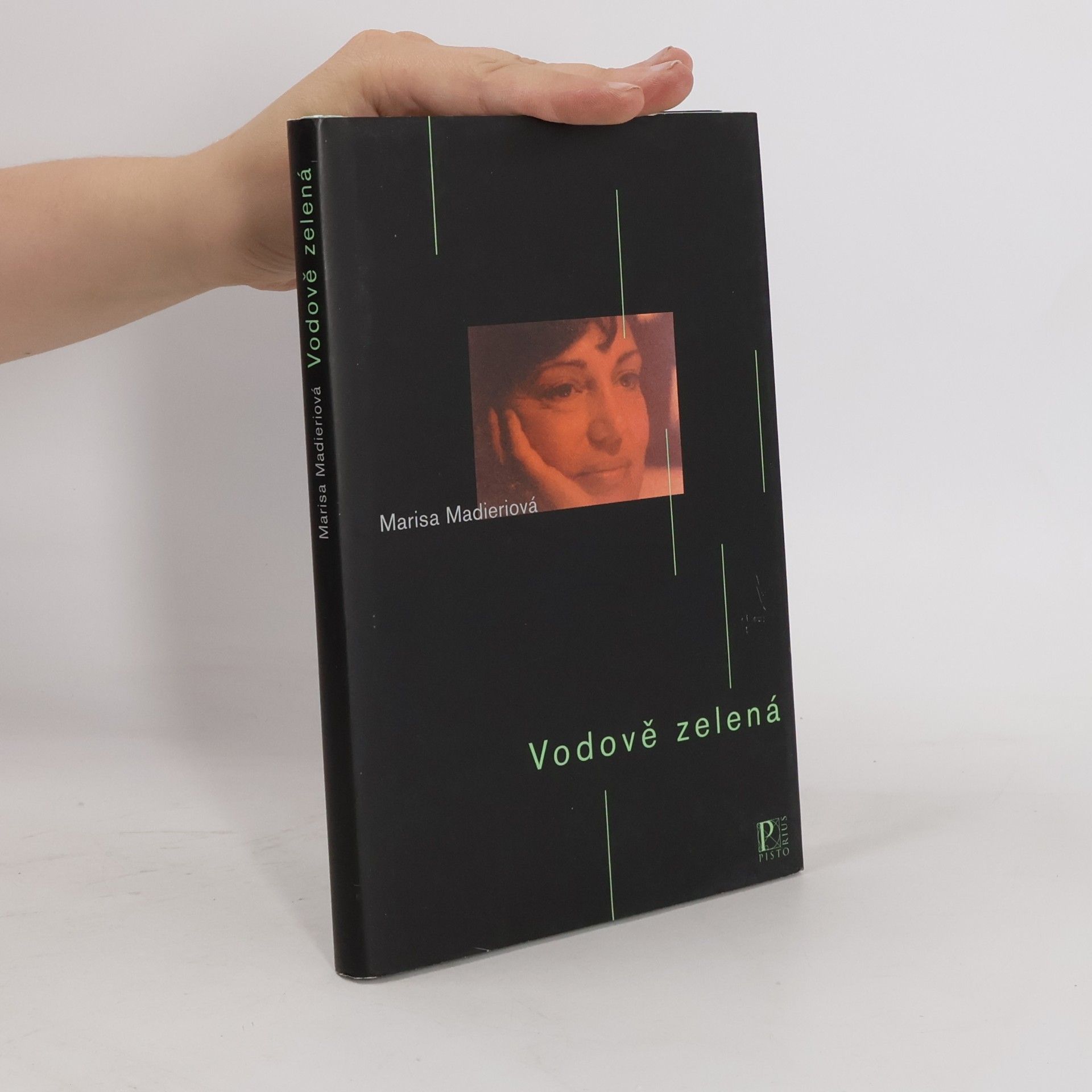 Marisa Madieri Vodově zelená