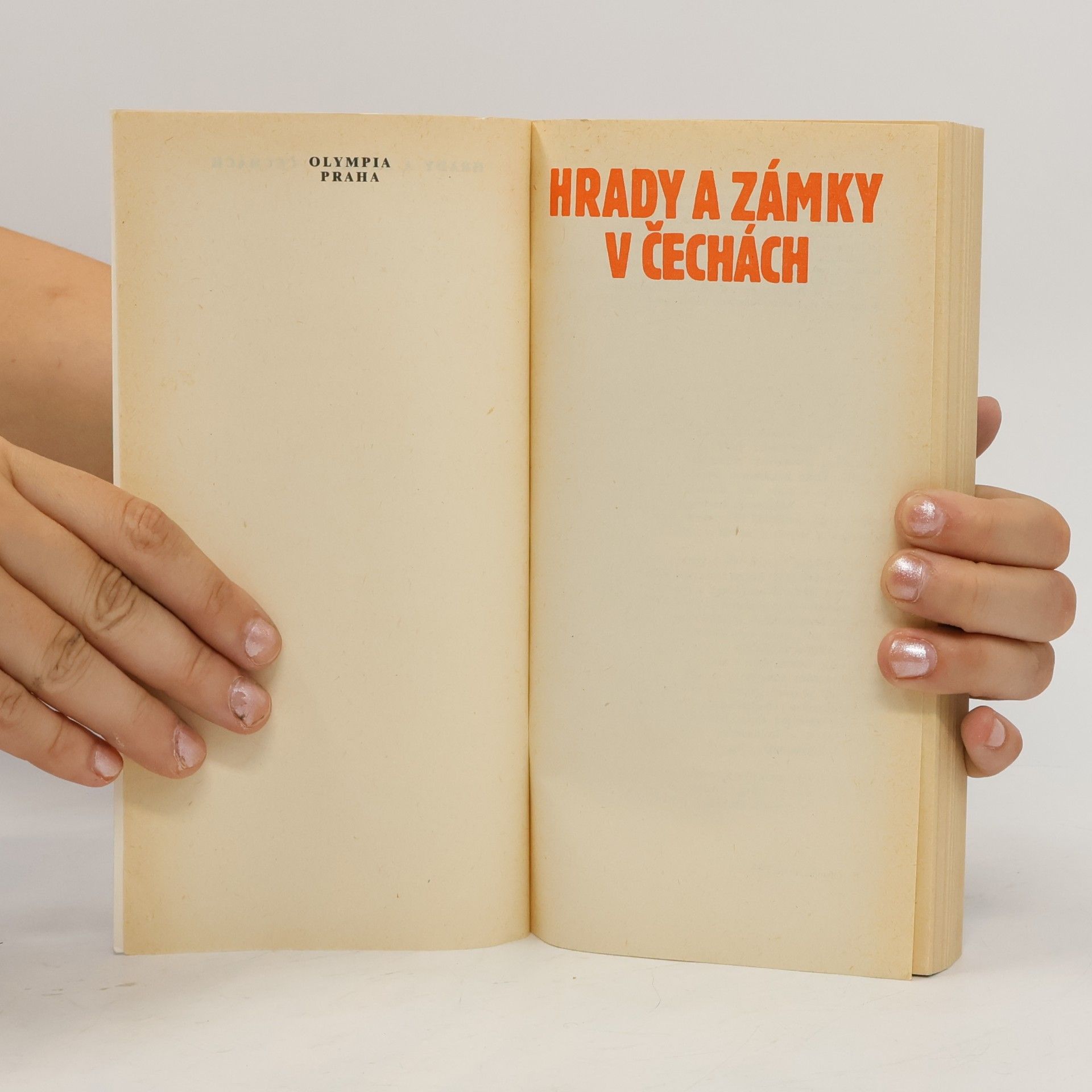 AA.VV. Hrady a zámky v Čechách. A-Z na cesty