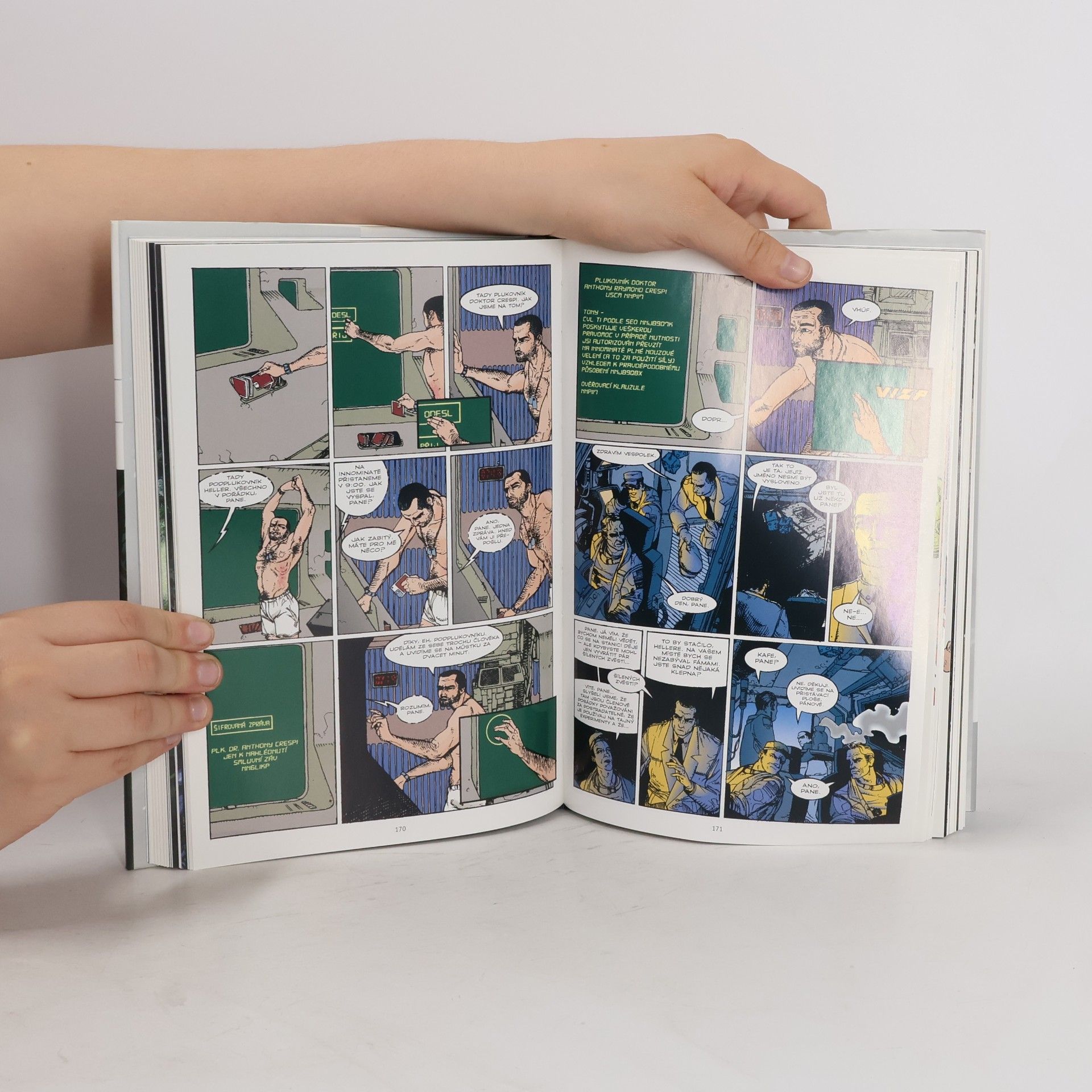Various authors Vetřelci omnibus. Kniha třetí