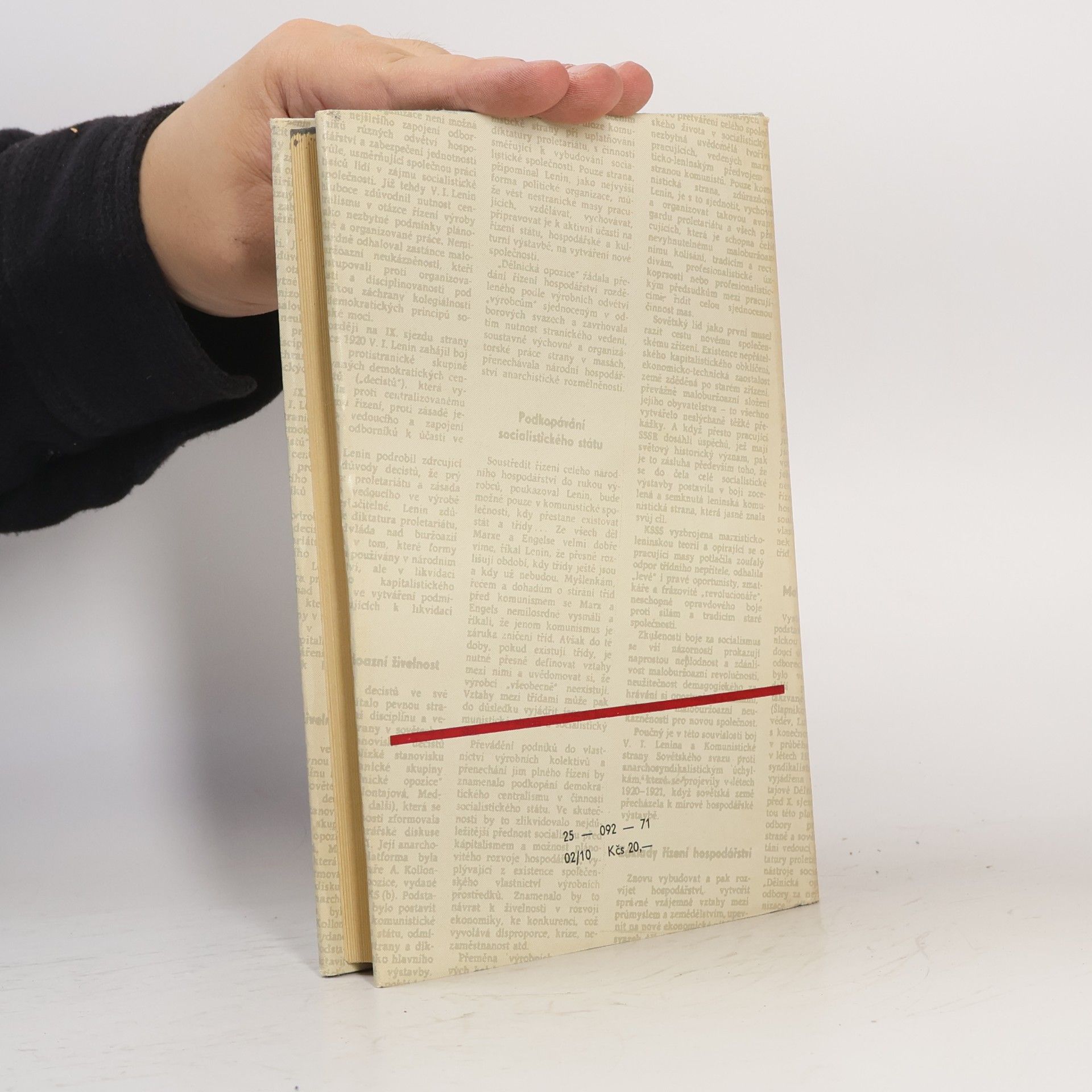 Autorenkollektiv Zprávy v boji proti kontrarevoluci: Výbor článků z časopisu Zpráv