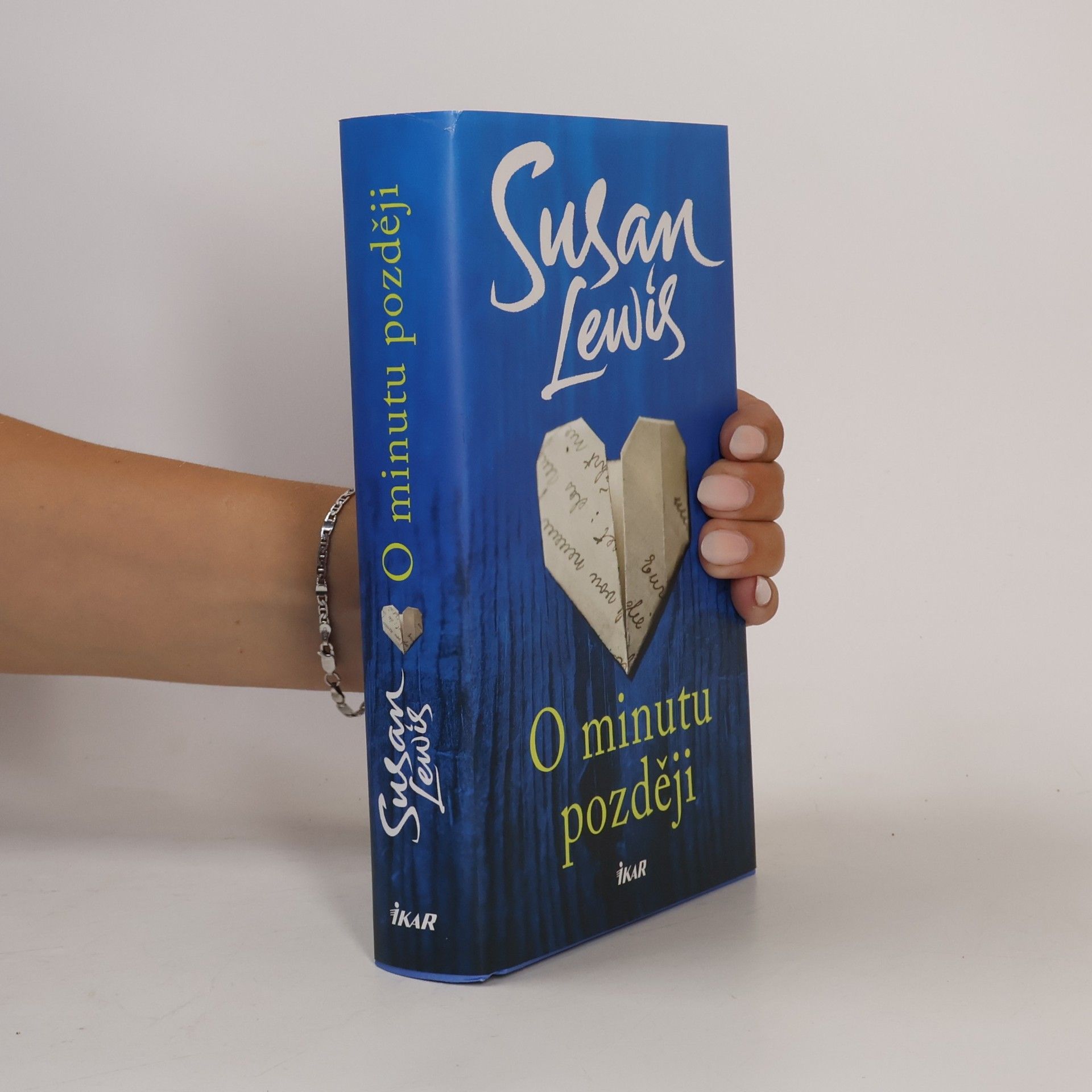 Susan Lewis O minutu později