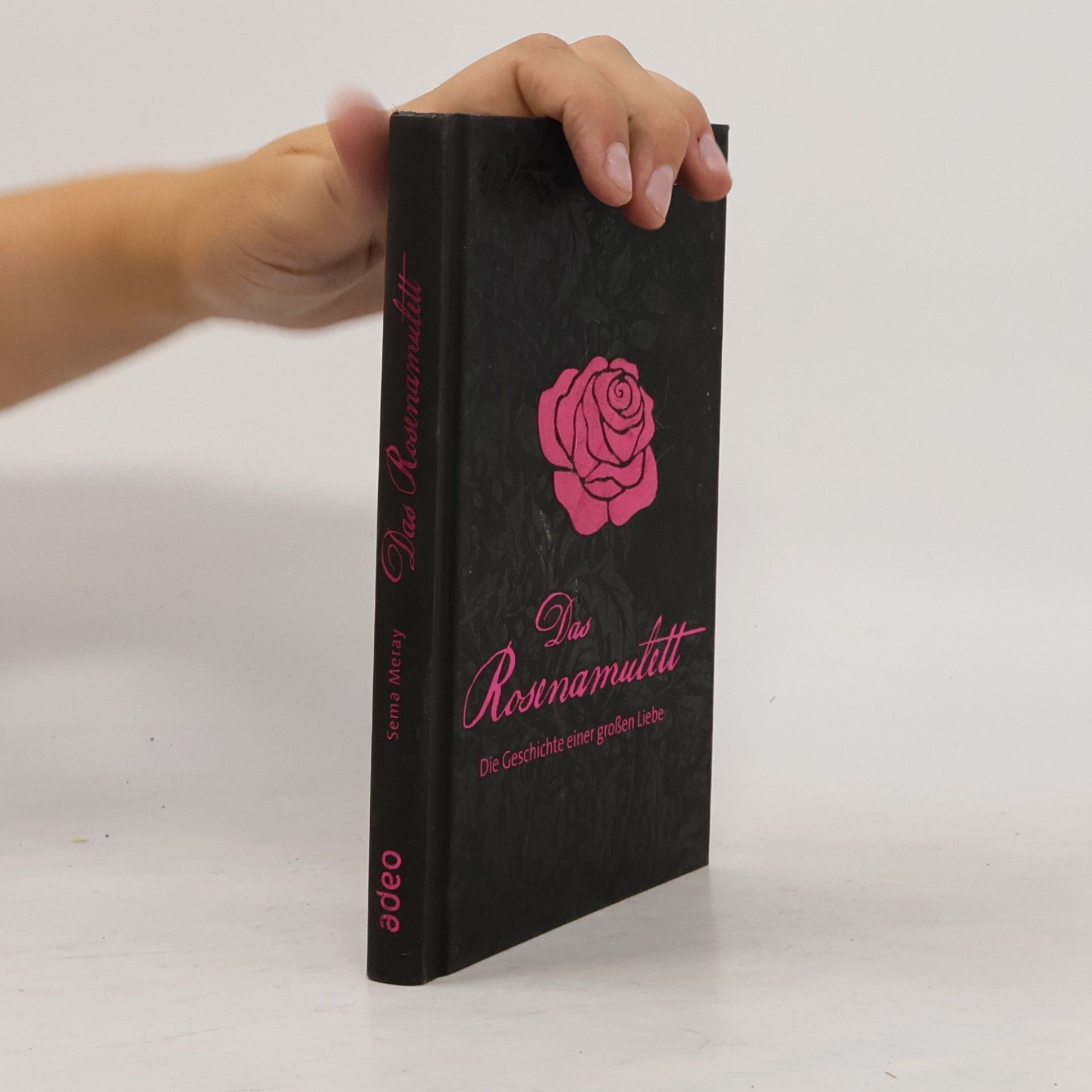 Das Rosenamulett. Die Geschichte einer großen Liebe.
