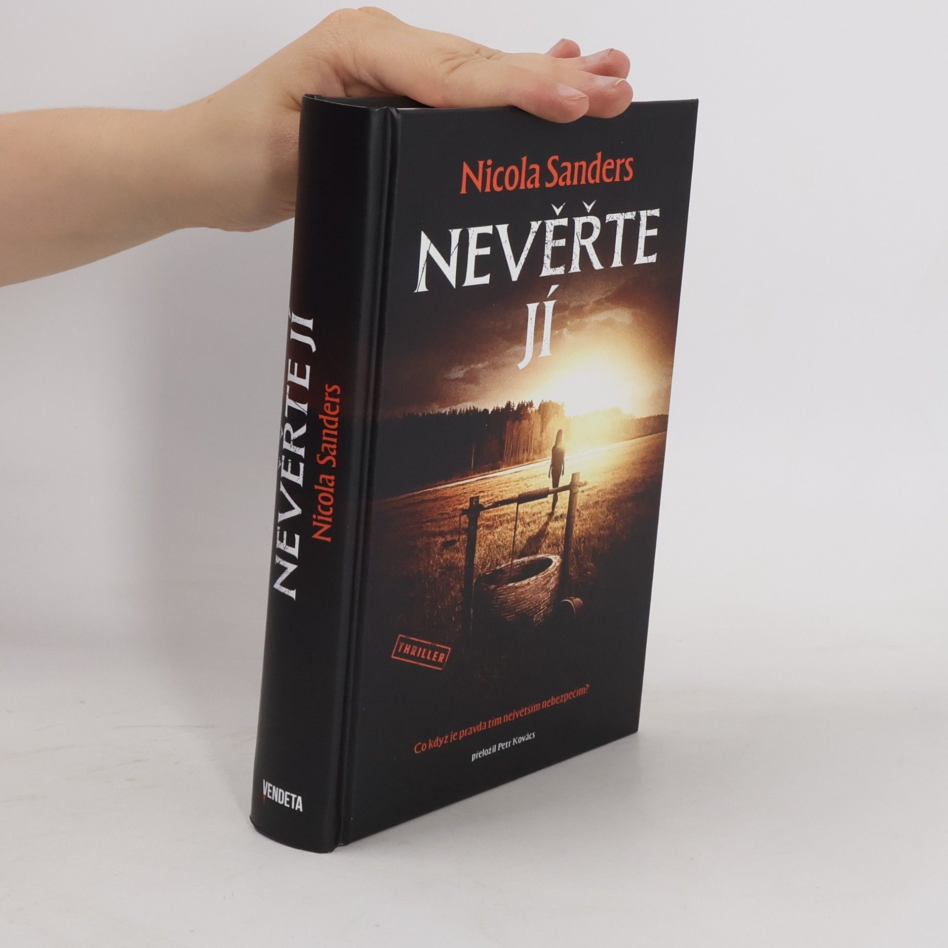 Nevěřte jí