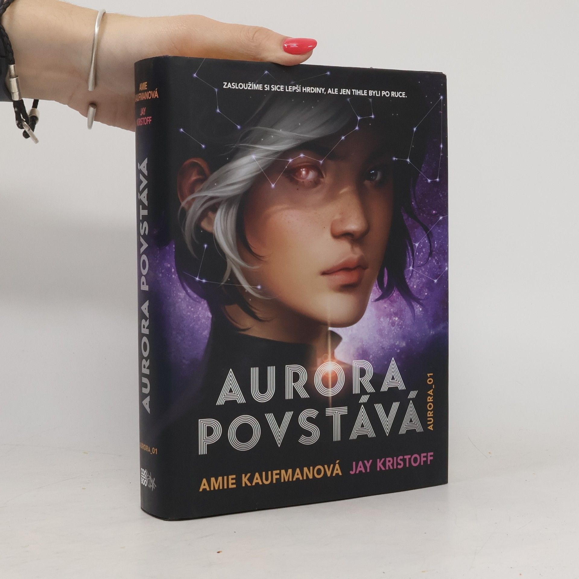 Amie Kaufman Aurora povstává