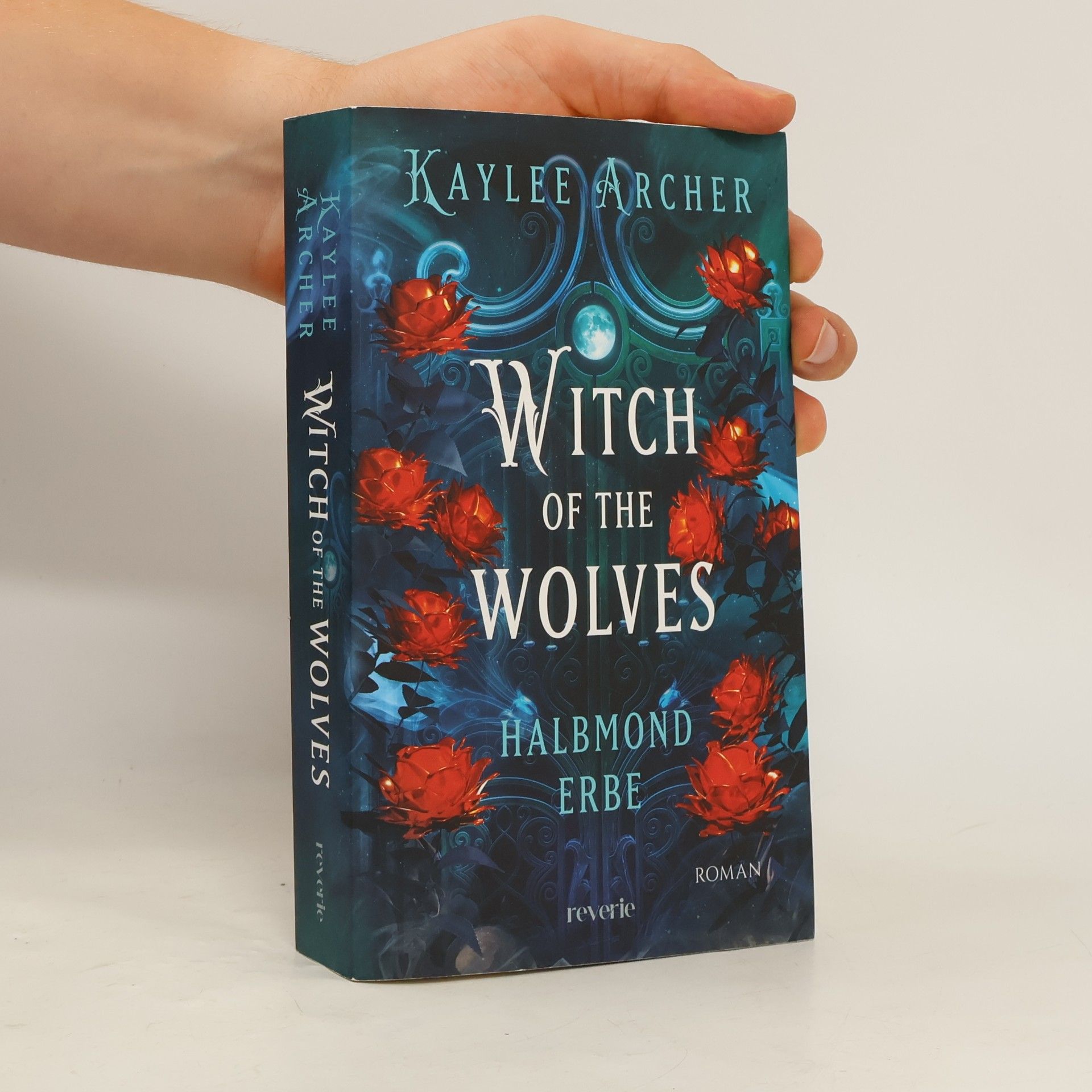 Kaylee Archer Halbmond Erbe: Witch of the Wolves