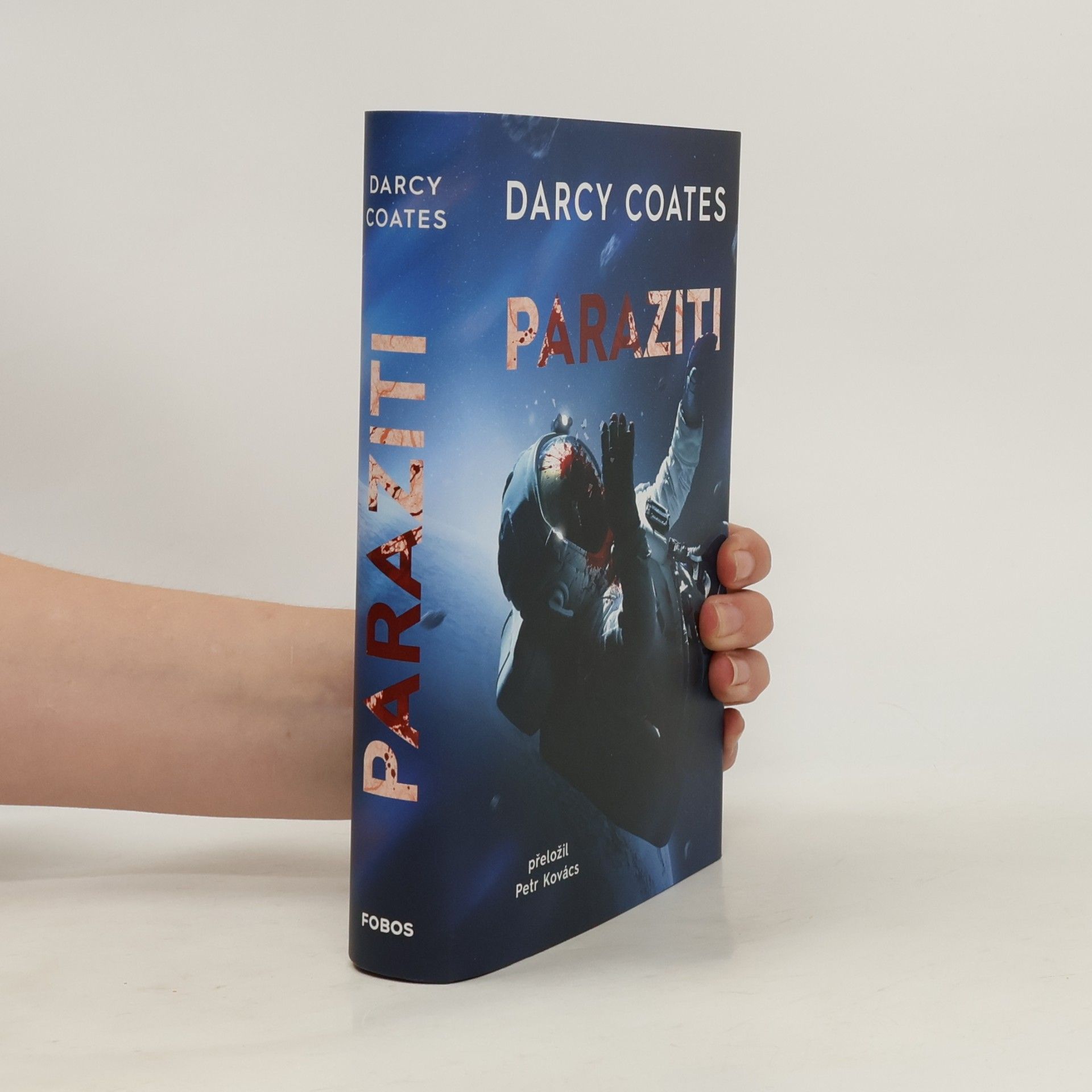 Darcy Coates Paraziti