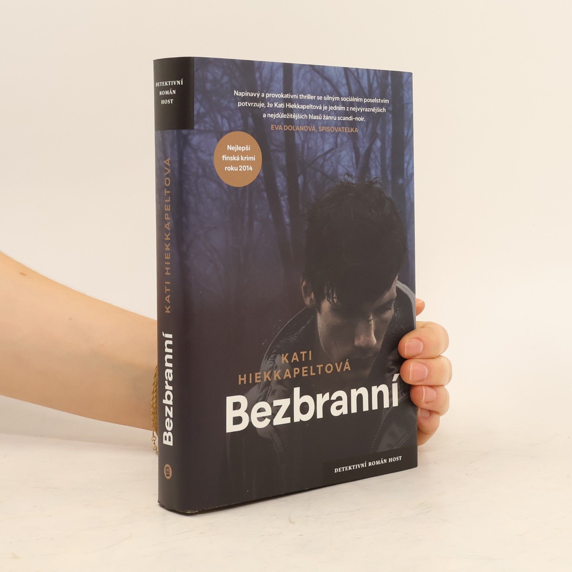 Kati Hiekkapelto Bezbranní