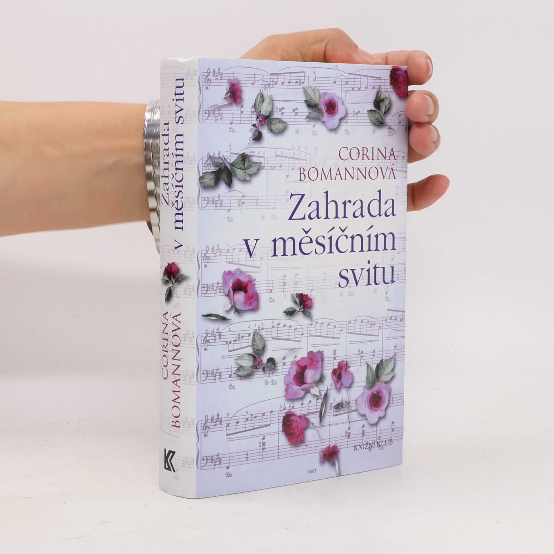Corina Bomann Zahrada v měsíčním svitu