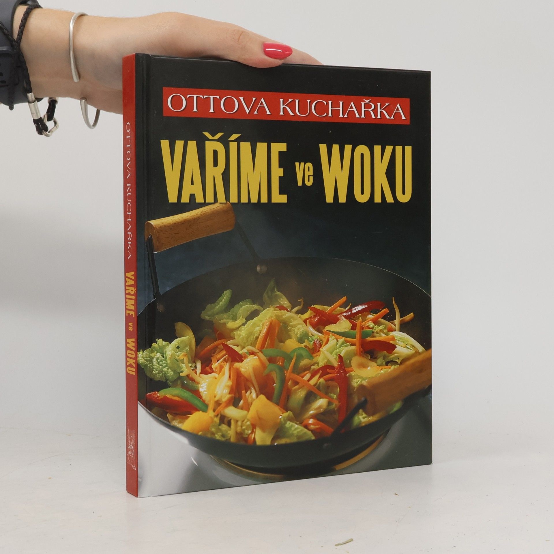 Kolektiv autorů Vaříme ve woku