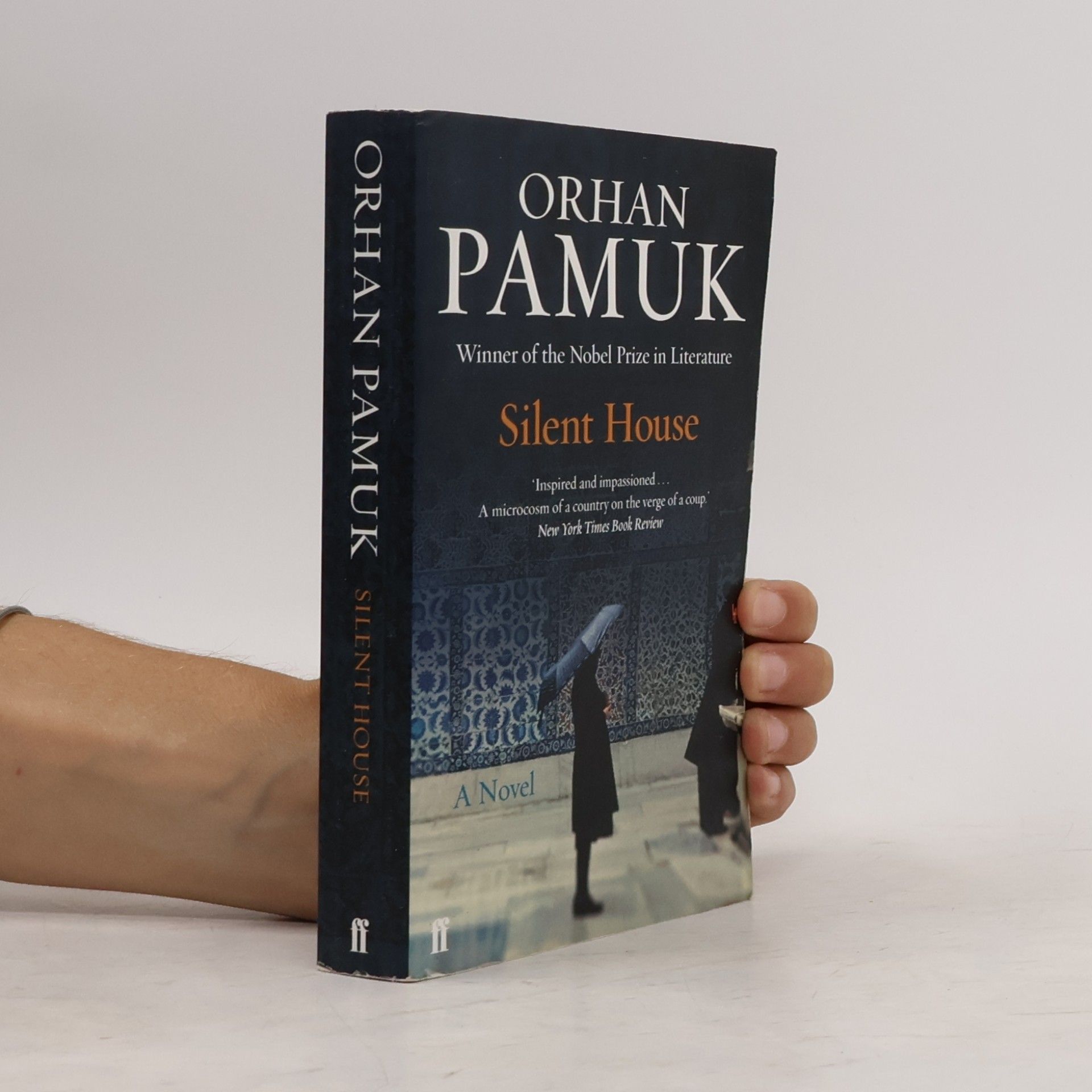 Orhan Pamuk Silent house