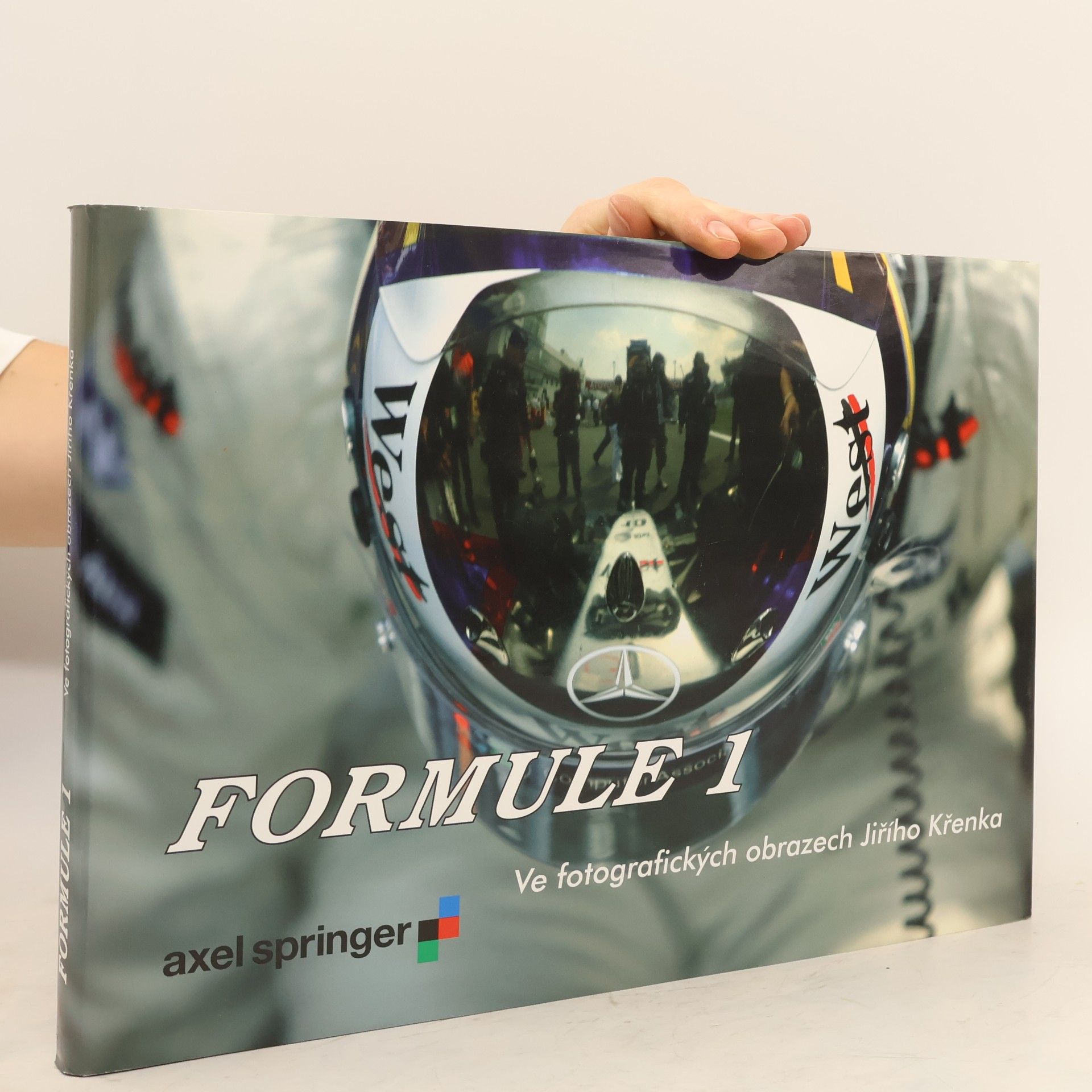 Jiří Nikodým Formule 1 ve fotografických obrazech Jiřího Křenka