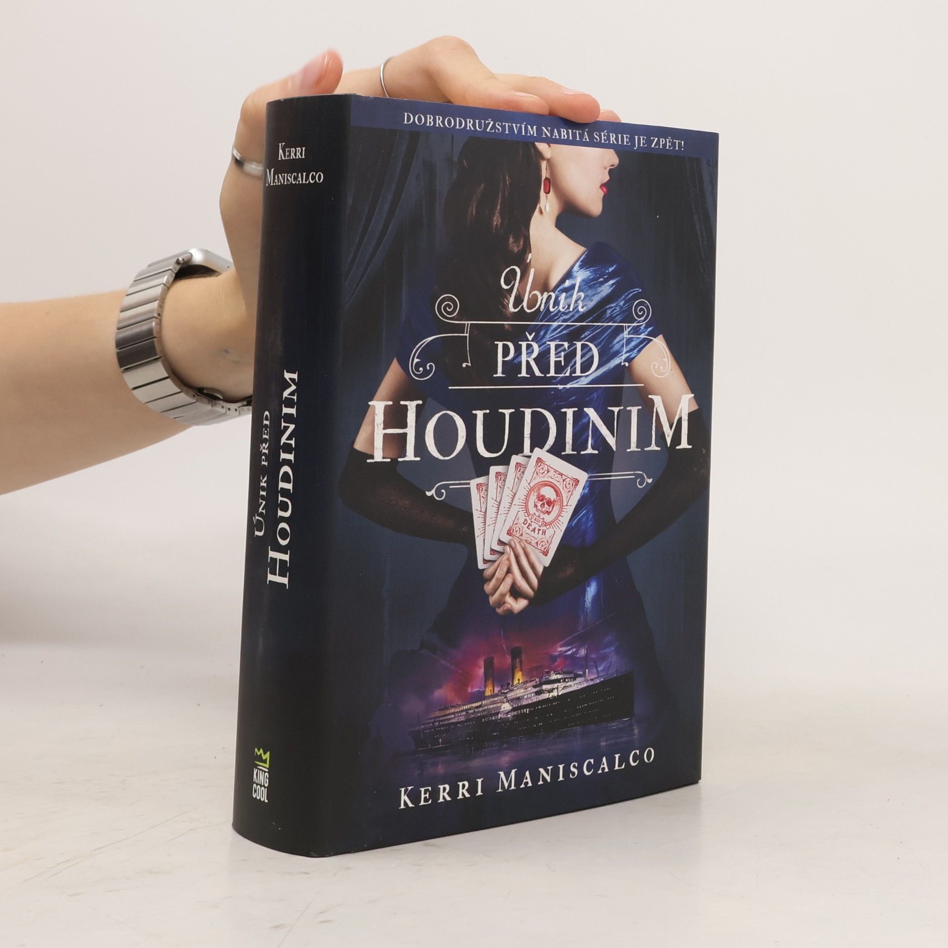 Kerri Maniscalco Únik před Houdinim