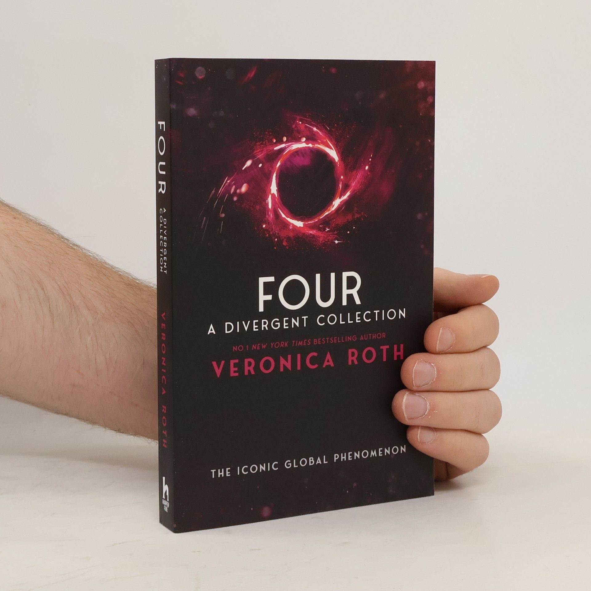 Veronica Roth Four: A Divergent Collection