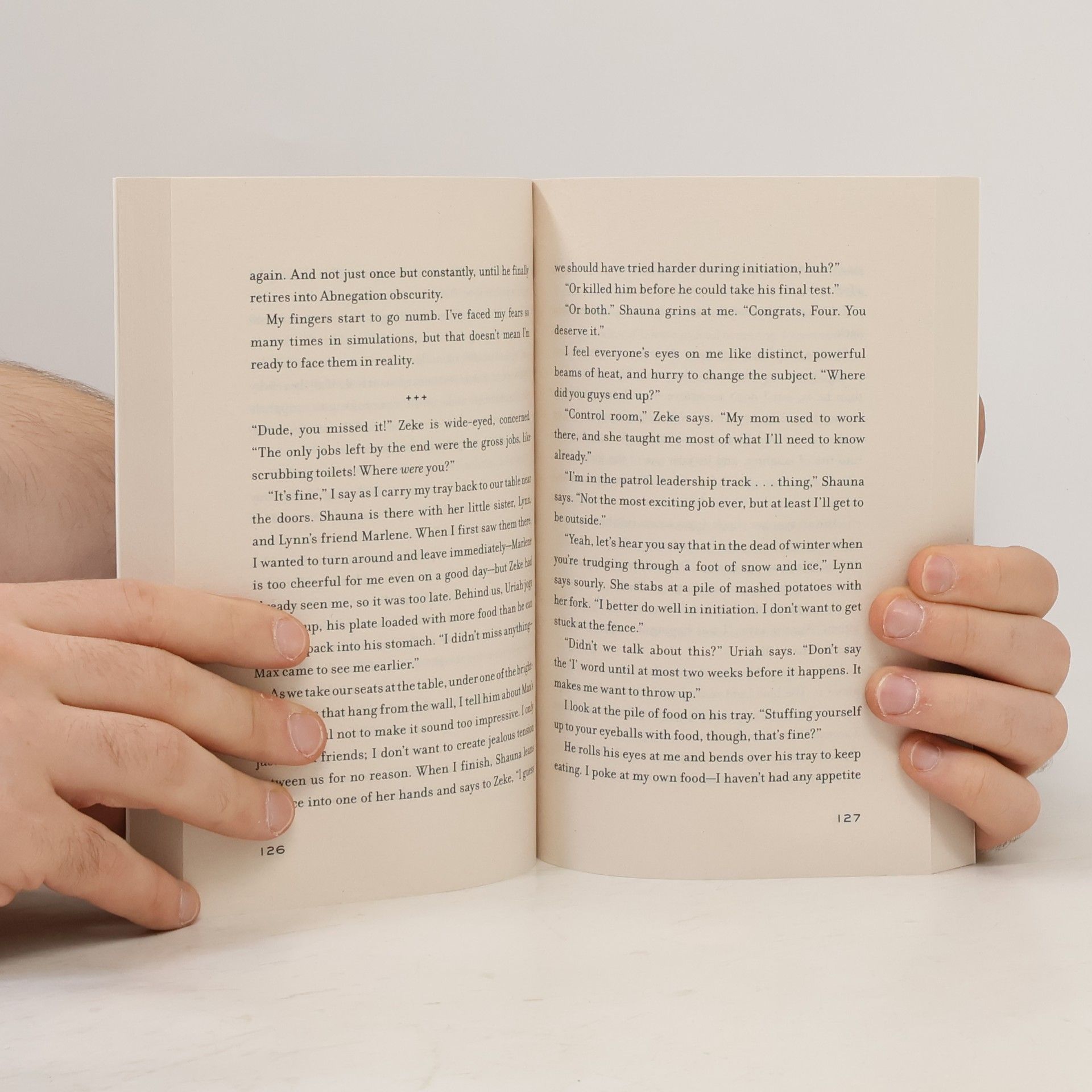 Veronica Roth Four: A Divergent Collection
