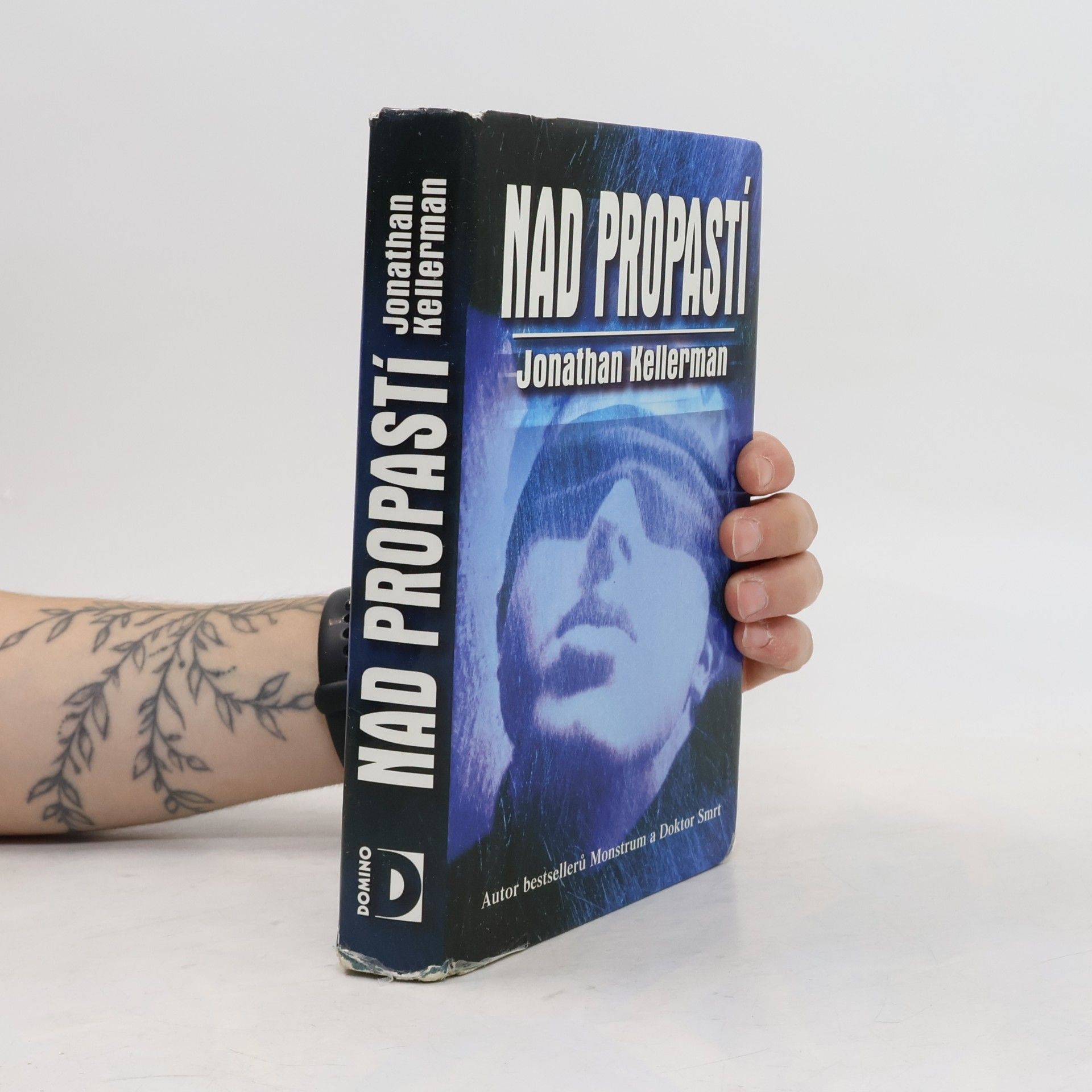 Jonathan Kellerman Nad propastí