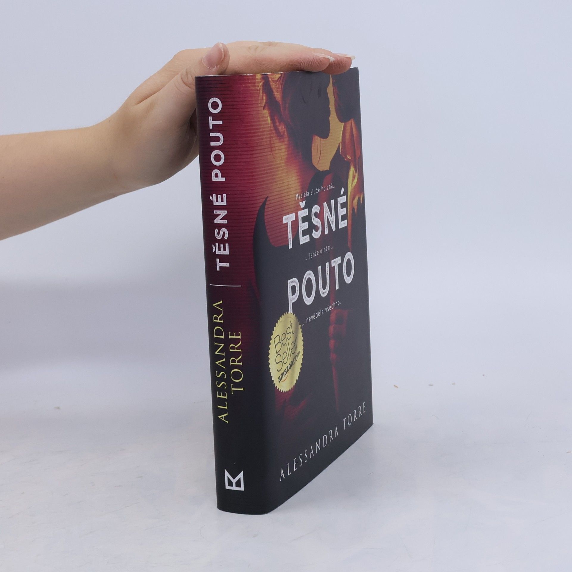 Těsné pouto