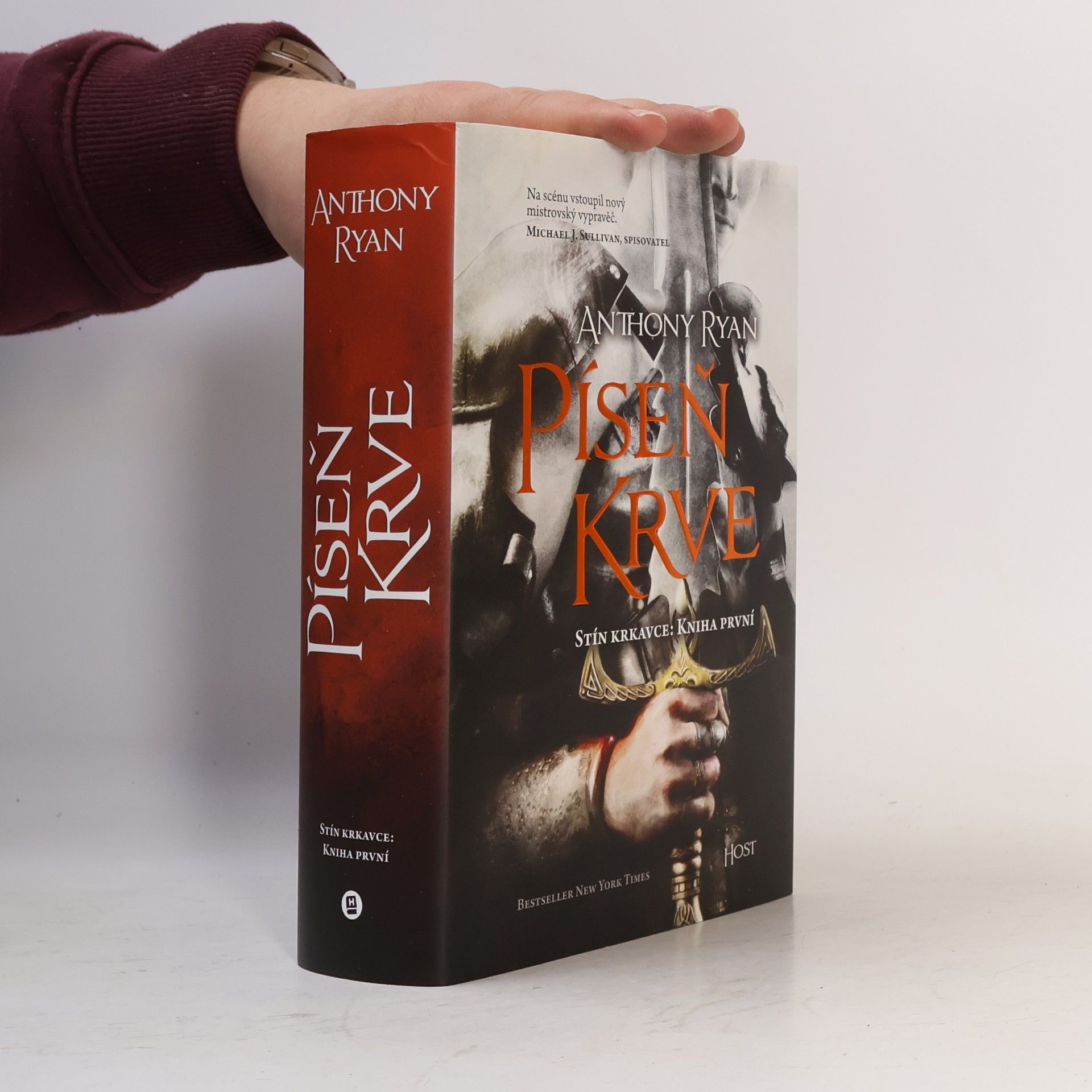 Anthony Ryan Píseň krve: stín krkavce. Kniha první